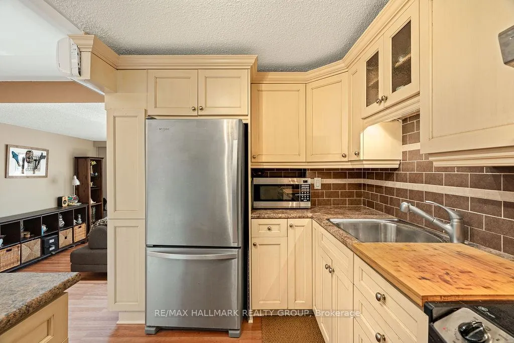Photo 11 of Unit 502, 915 Elmsmere Road, Ottawa, Beacon Hill South — HOMEH