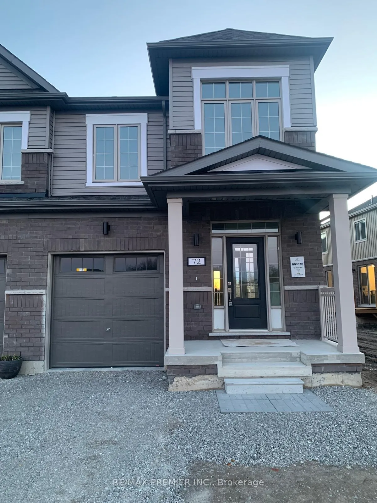 Photo 2 of 72 West Oak Trail, Barrie, Rural Barrie Southeast — HOMEH