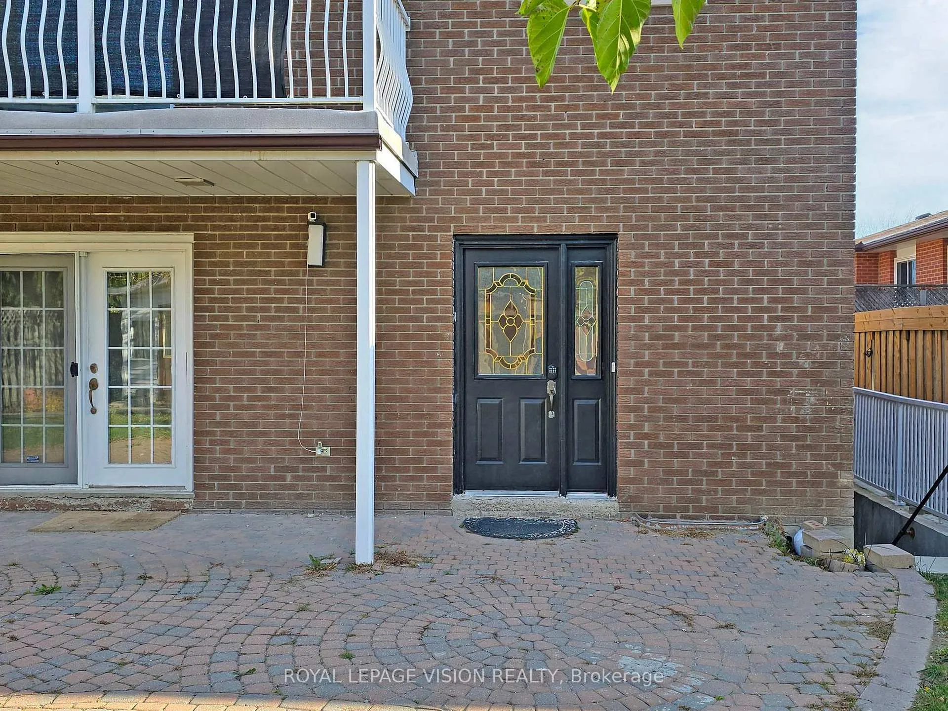 Photo 3 of 348 Preston Drive, Oshawa, McLaughlin — HOMEH