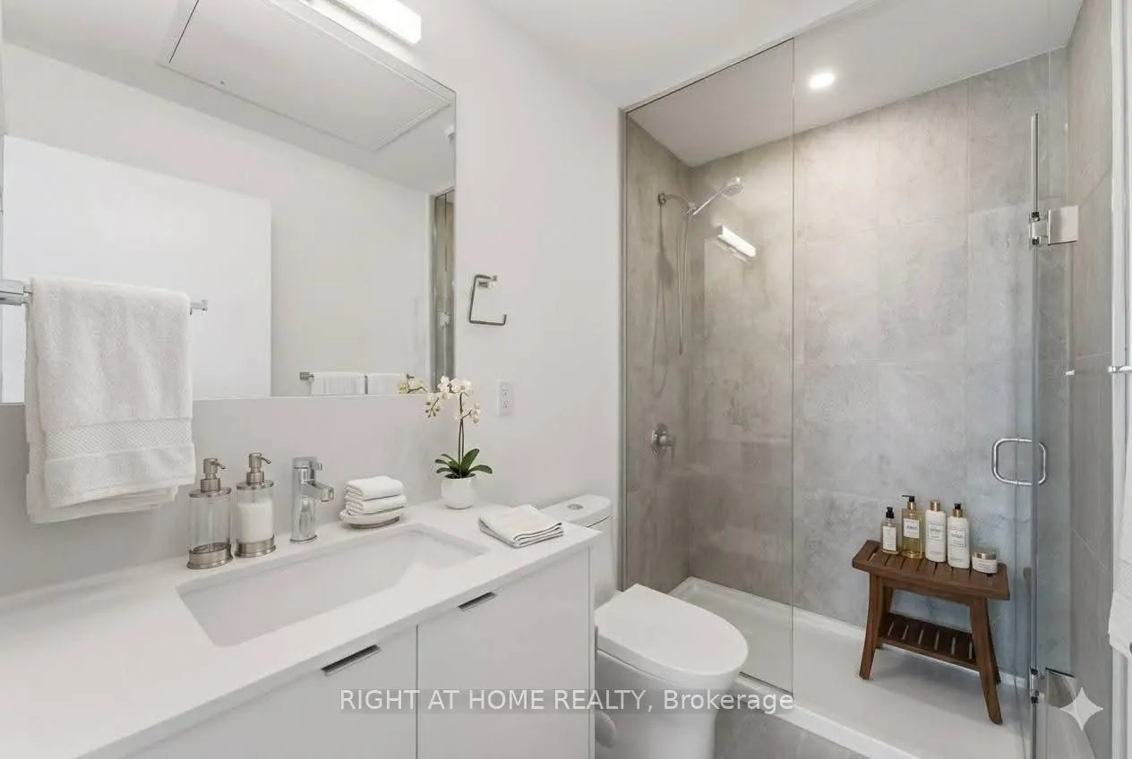 Photo 7 of Unit 1601, 1606 Charles Street, Whitby, Port Whitby — HOMEH