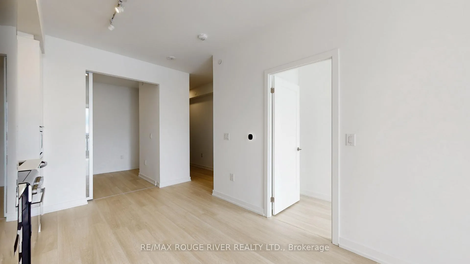 Photo 6 of Unit B-1208, 9751 Markham Road, Markham, Greensborough — HOMEH