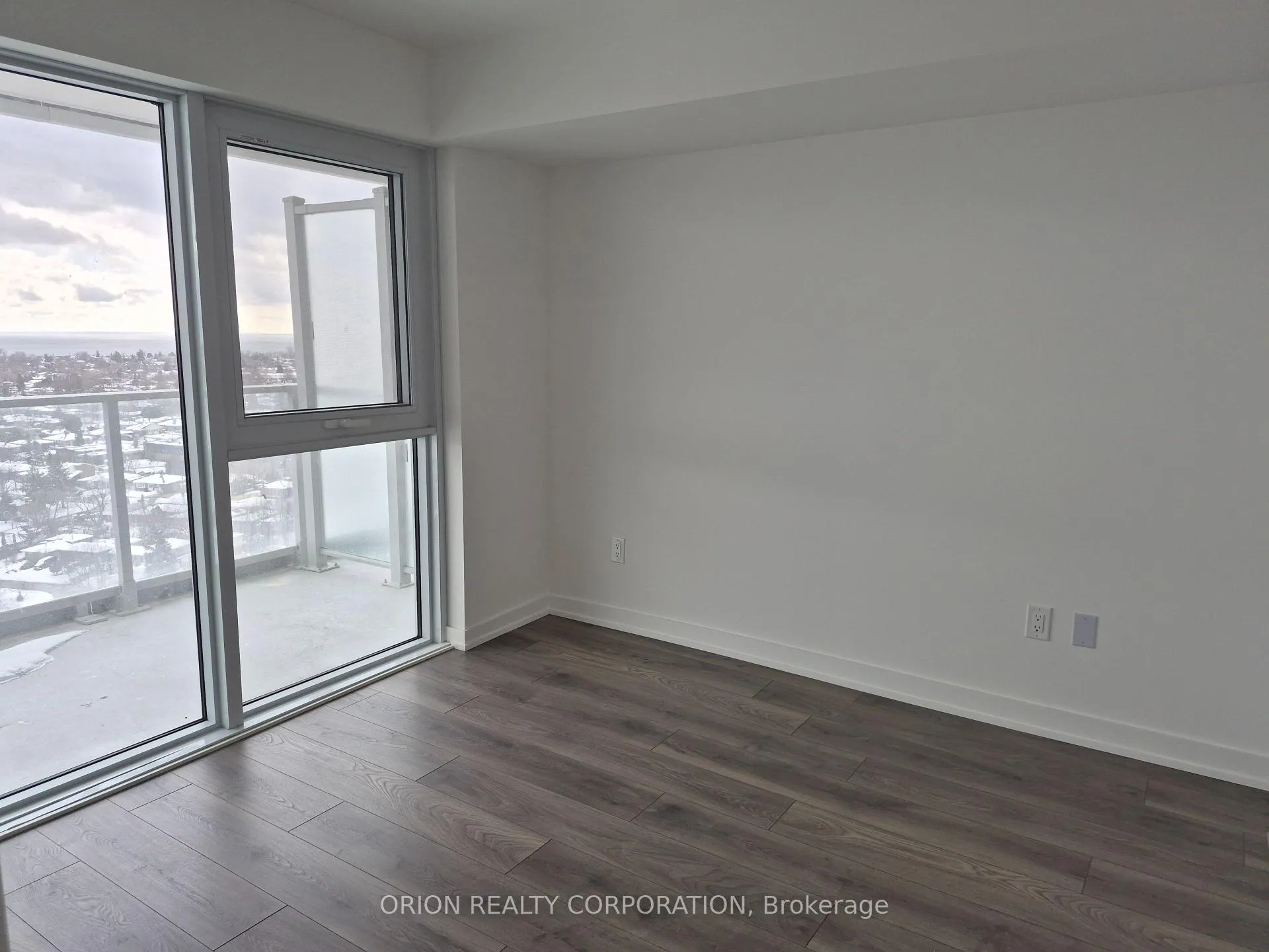 Photo 5 of Unit 1907, 1010 Sandy Beach Road, Pickering, Bay Ridges — HOMEH