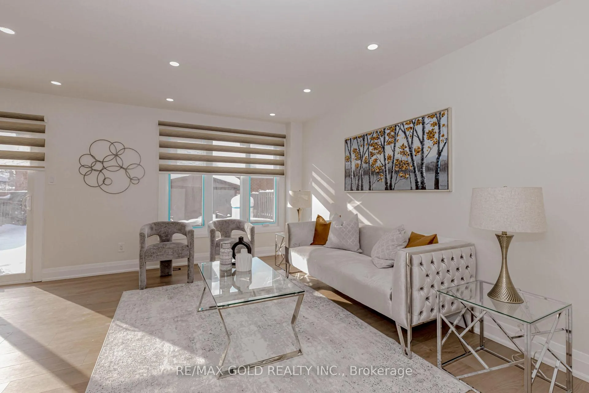 Photo 2 of 78 Deerpark Crescent, Brampton, Brampton West — HOMEH