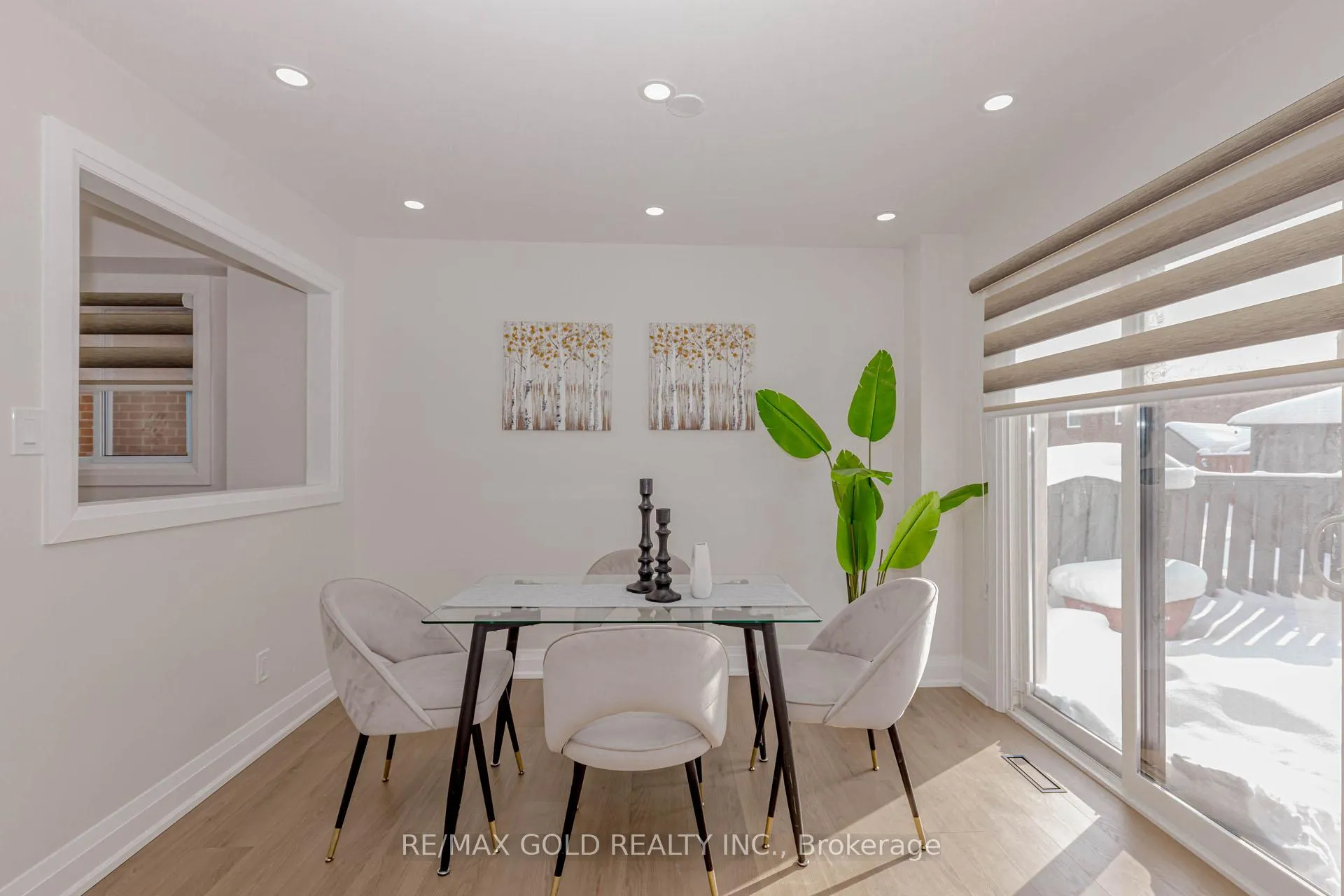 Photo 5 of 78 Deerpark Crescent, Brampton, Brampton West — HOMEH