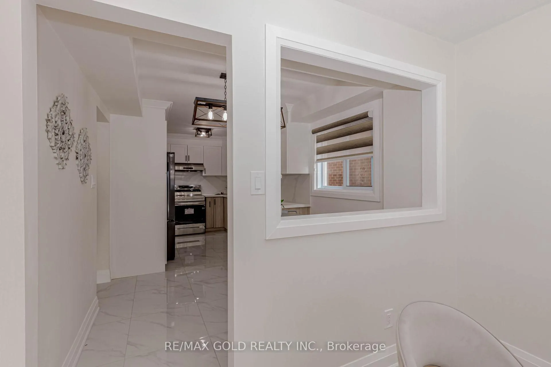 Photo 6 of 78 Deerpark Crescent, Brampton, Brampton West — HOMEH