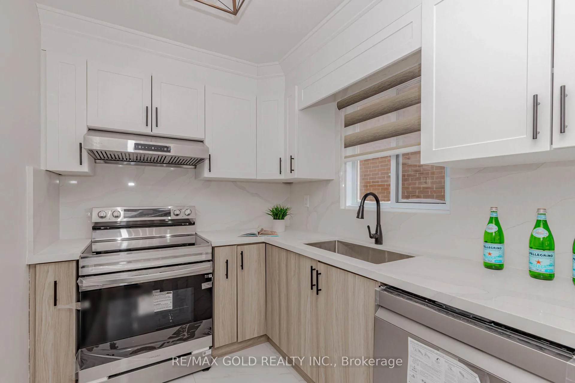 Photo 9 of 78 Deerpark Crescent, Brampton, Brampton West — HOMEH