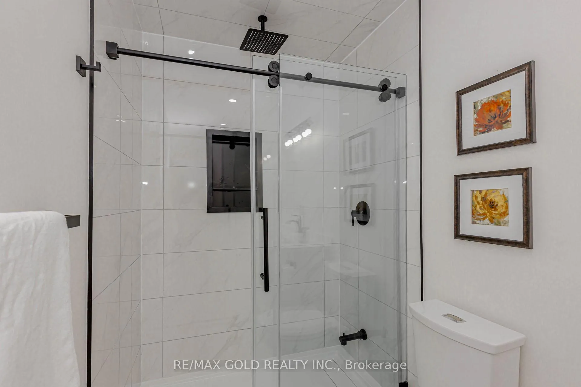 Photo 17 of 78 Deerpark Crescent, Brampton, Brampton West — HOMEH