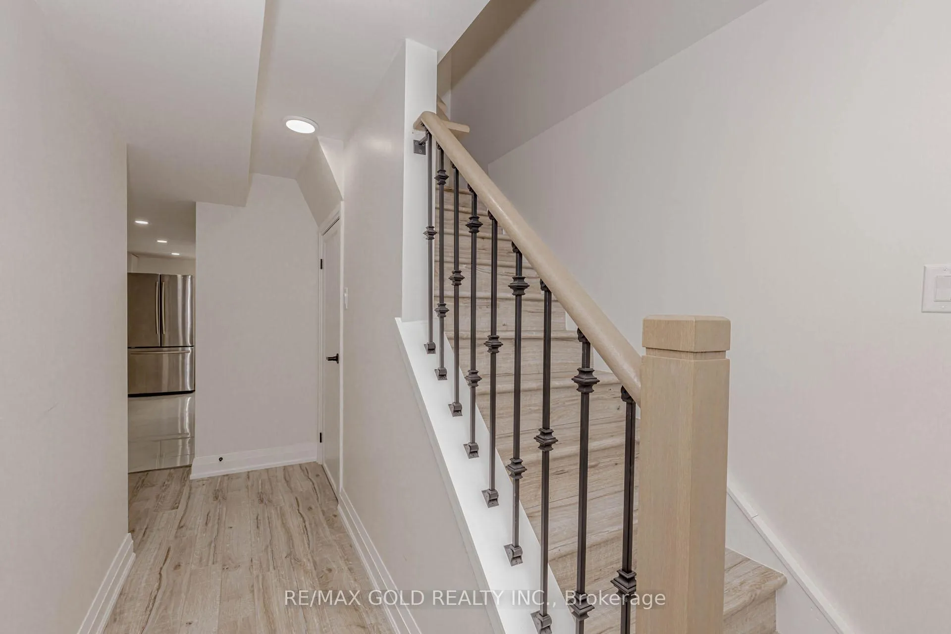 Photo 33 of 78 Deerpark Crescent, Brampton, Brampton West — HOMEH
