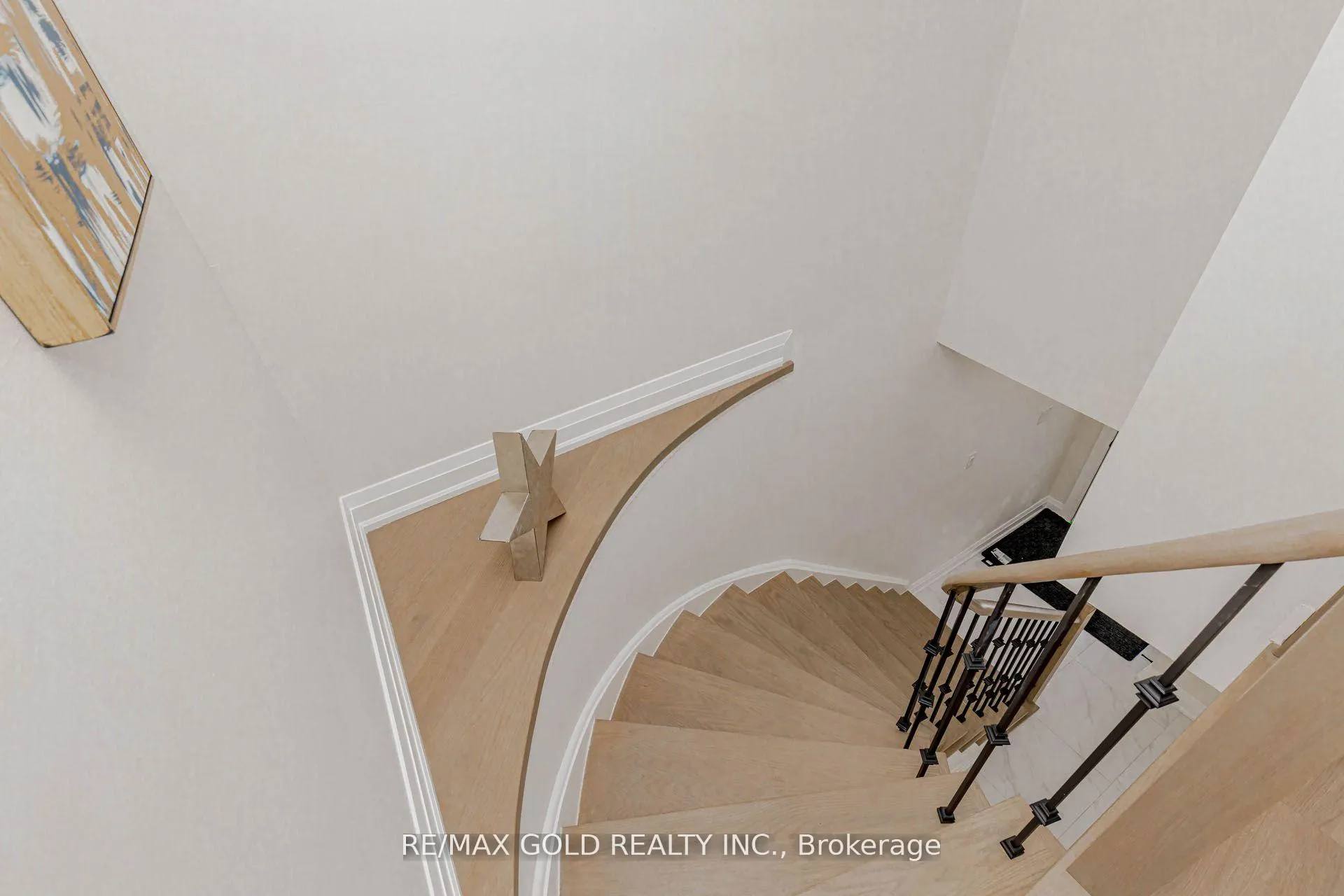 Photo 35 of 78 Deerpark Crescent, Brampton, Brampton West — HOMEH