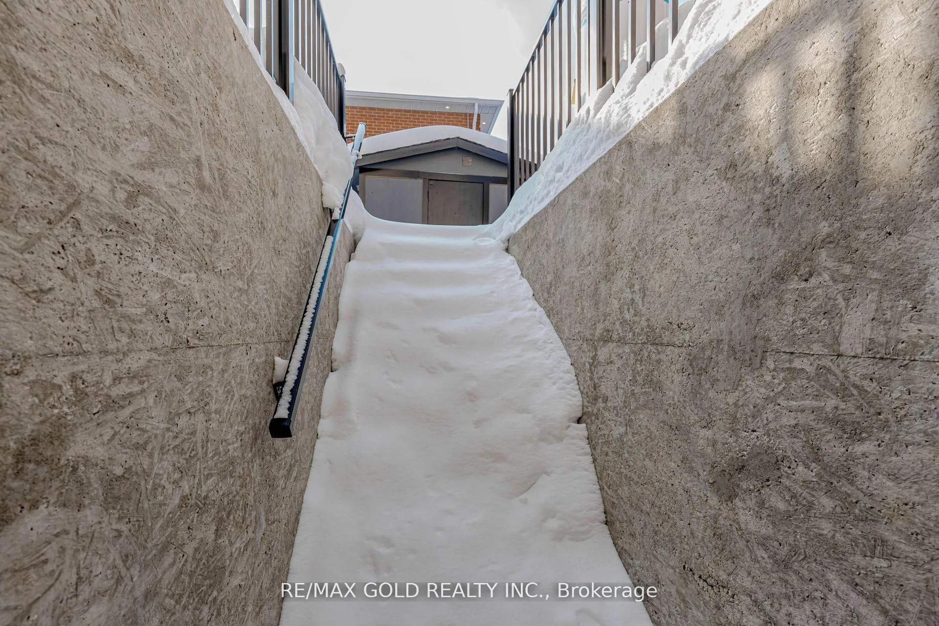 Photo 43 of 78 Deerpark Crescent, Brampton, Brampton West — HOMEH