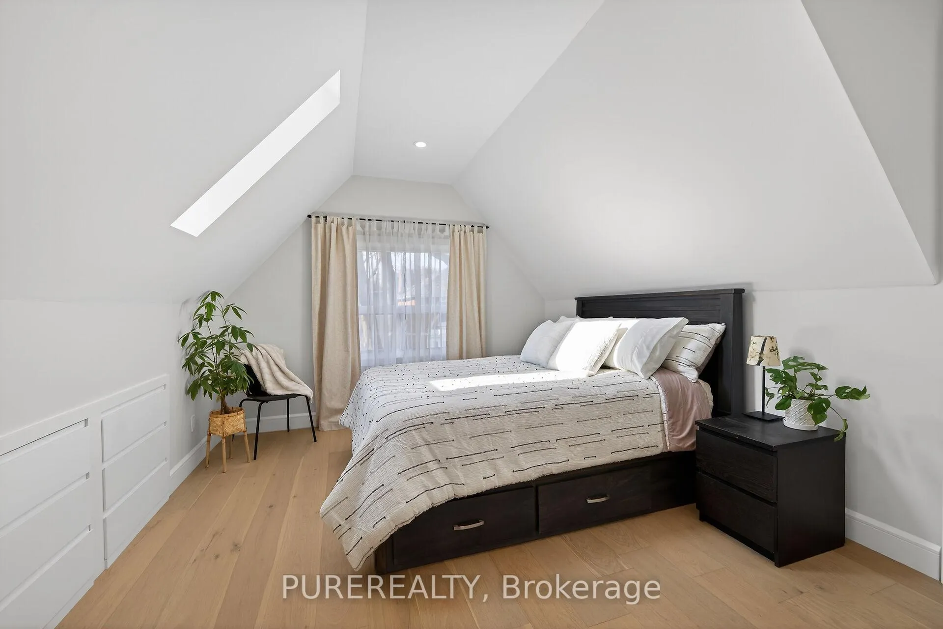 Photo 16 of 41 Liberty Street, Hamilton, Corktown — HOMEH