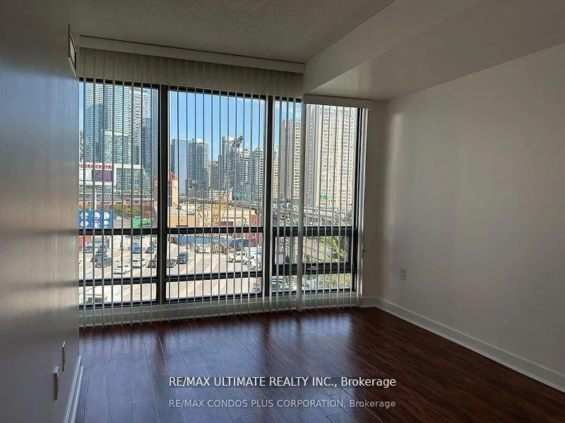 Photo 7 of Unit 511, 5 Mariner Terrace, Toronto, Waterfront Communities — HOMEH