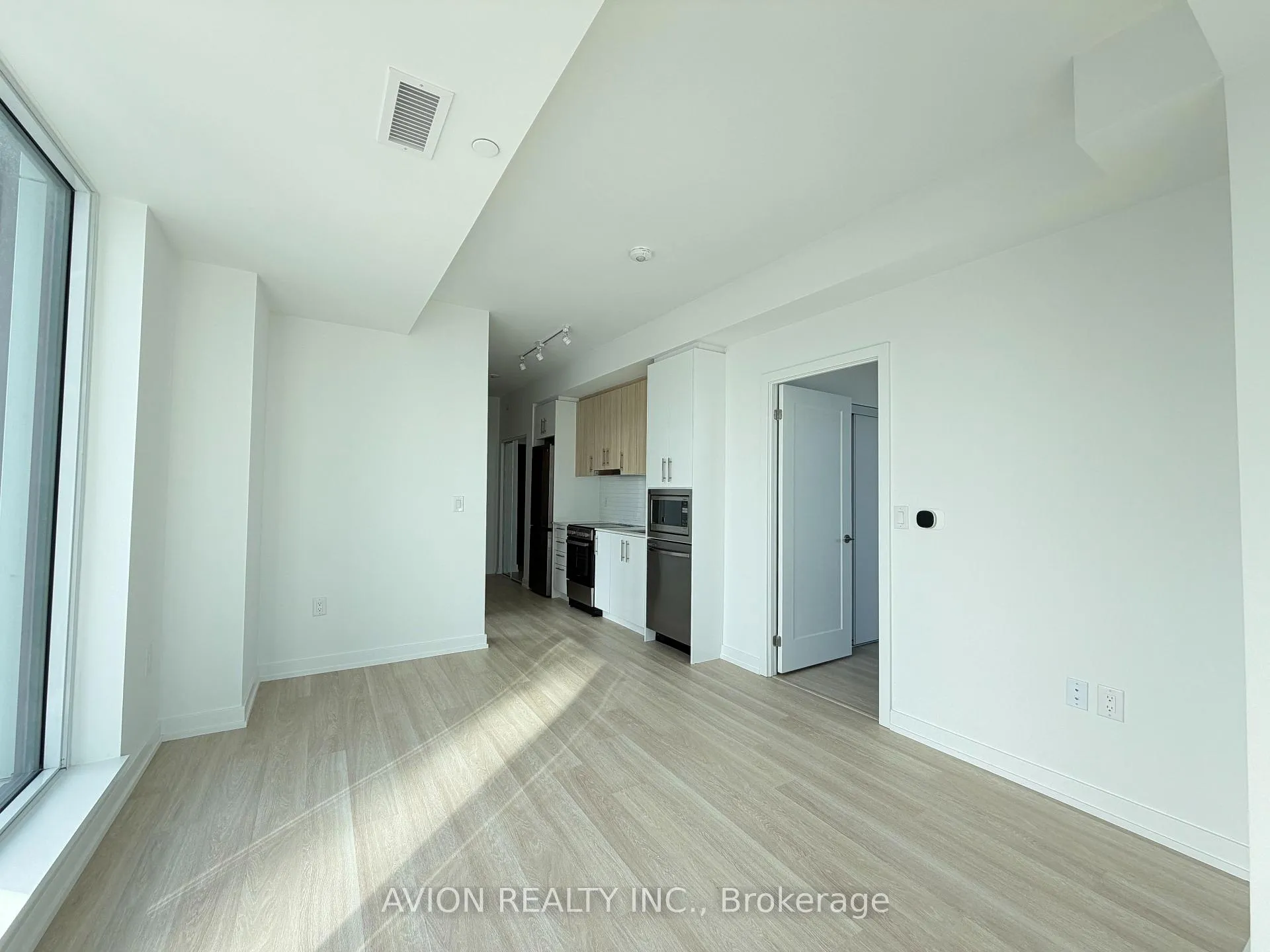 Photo 3 of Unit A-1702, 9763 Markham Road, Markham, Greensborough — HOMEH