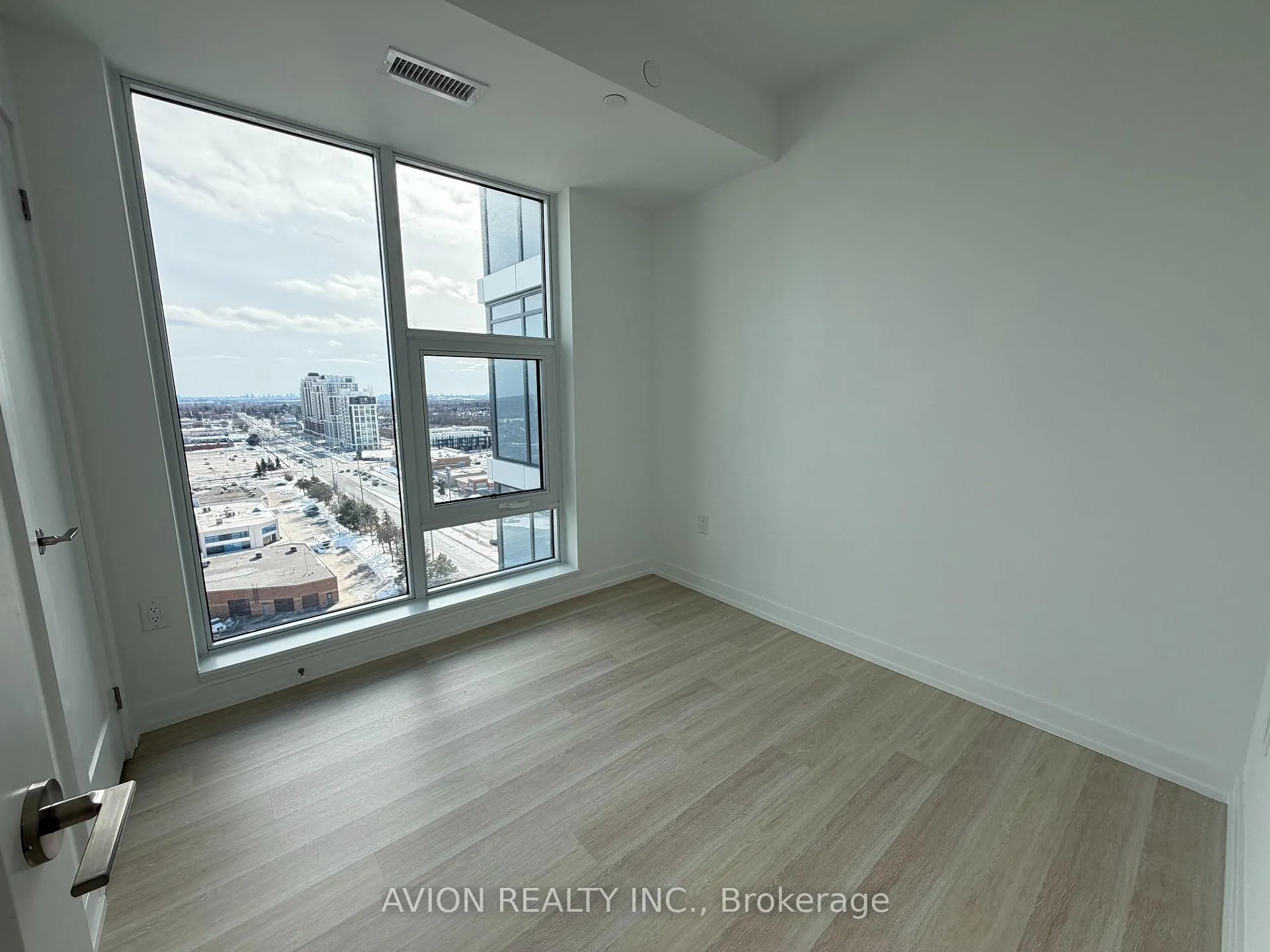 Photo 7 of Unit A-1702, 9763 Markham Road, Markham, Greensborough — HOMEH