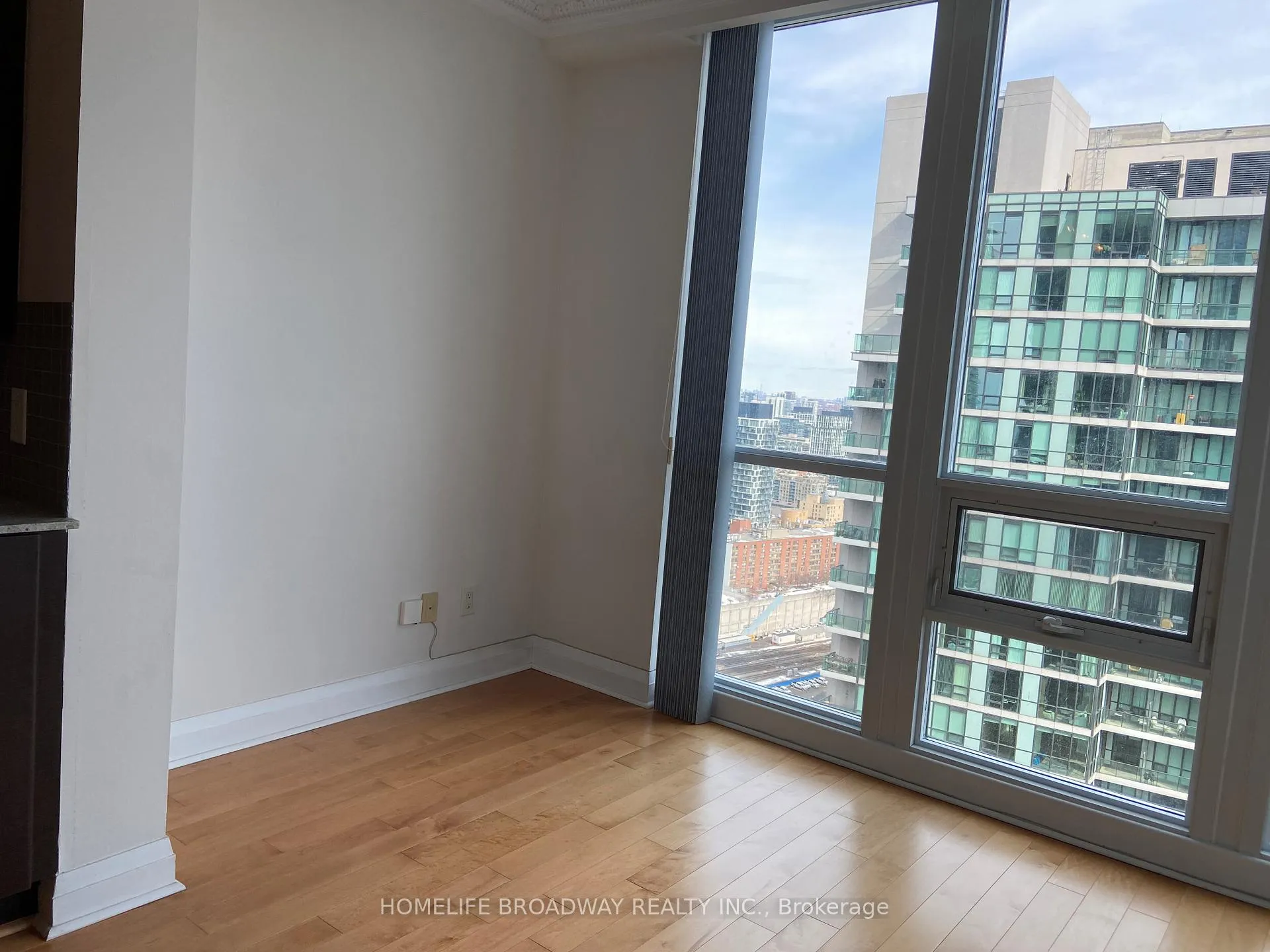 Photo 7 of Unit 3606, 16 Harbour Street, Toronto, Waterfront Communities — HOMEH