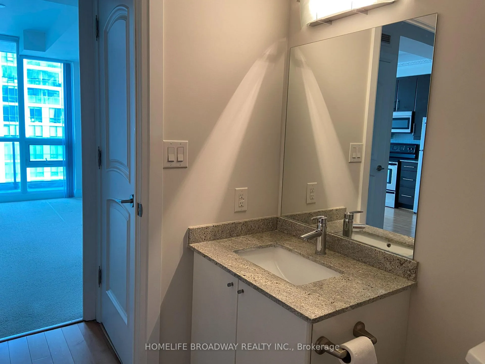 Photo 13 of Unit 3606, 16 Harbour Street, Toronto, Waterfront Communities — HOMEH