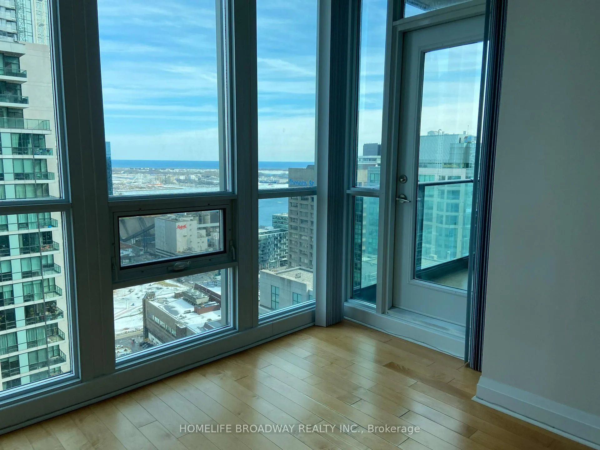 Photo 17 of Unit 3606, 16 Harbour Street, Toronto, Waterfront Communities — HOMEH