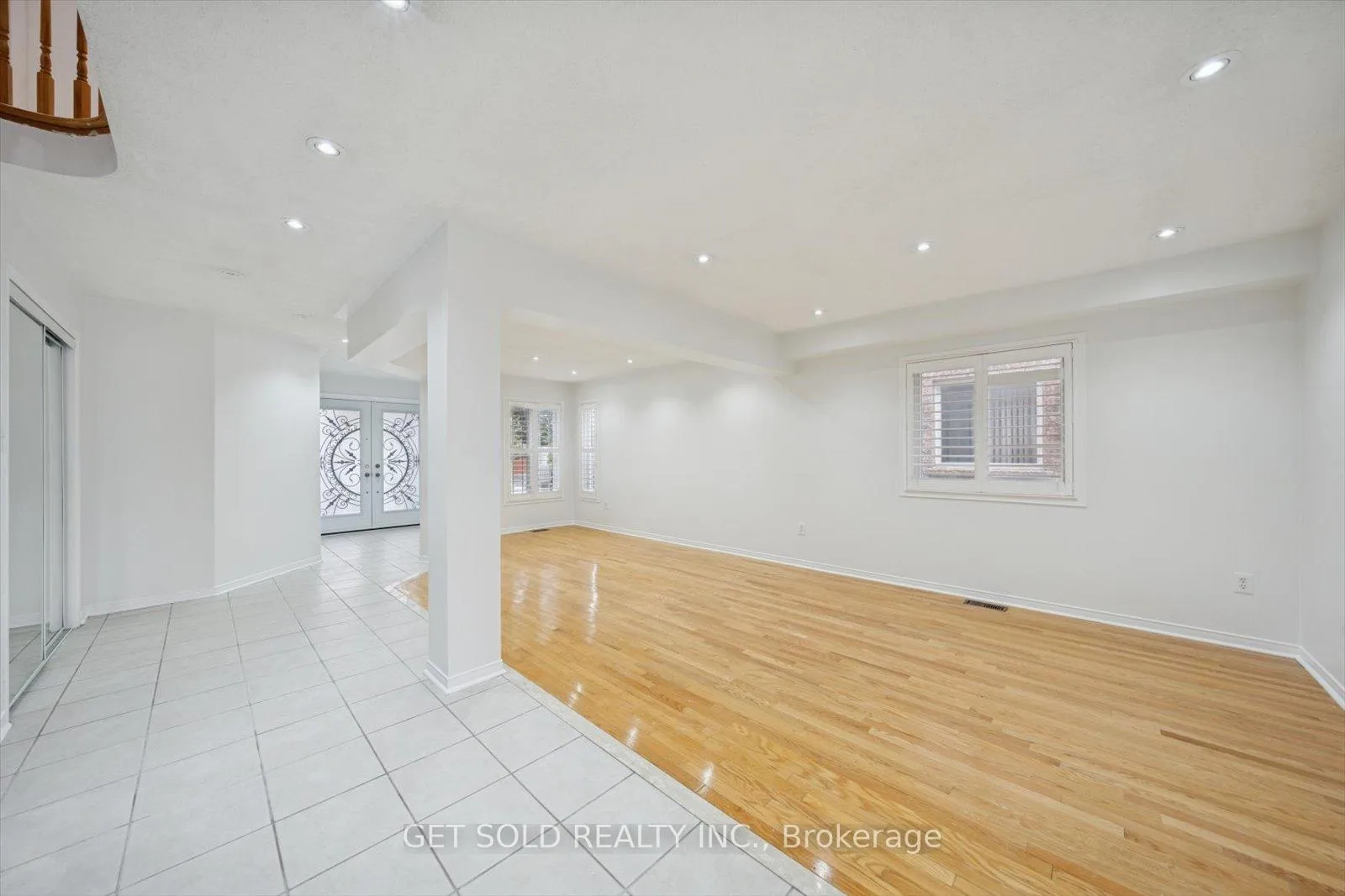 Photo 4 of 36 Field Thistle Drive, Brampton, Sandringham-Wellington — HOMEH