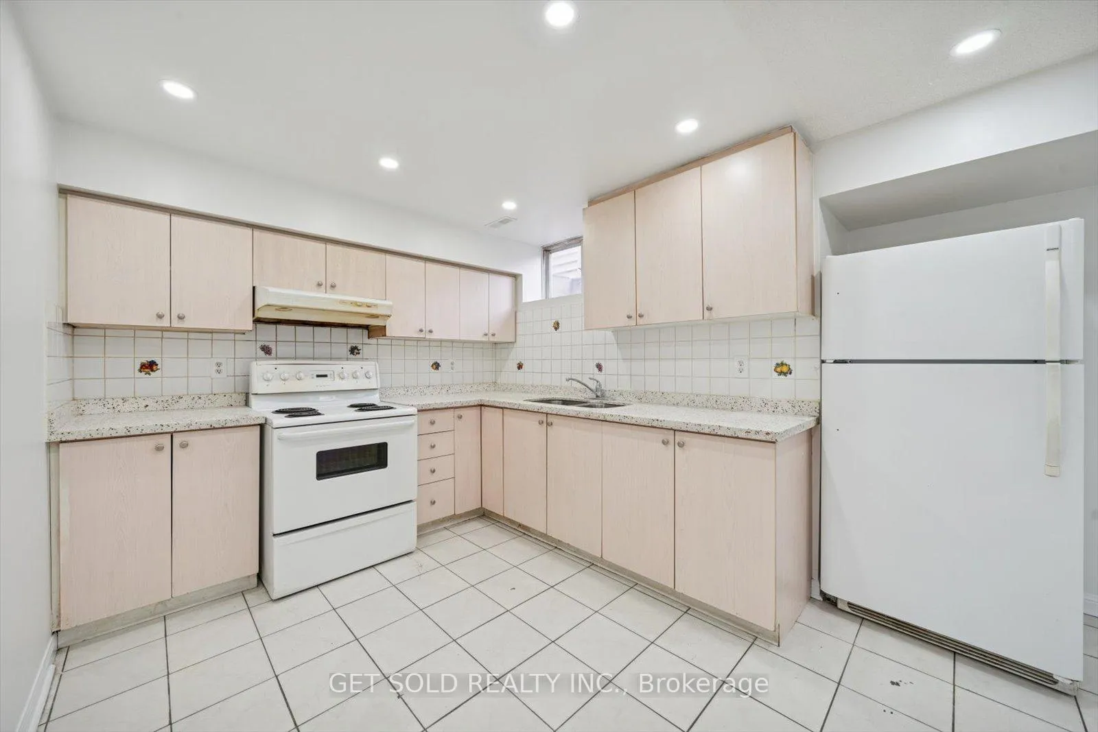 Photo 42 of 36 Field Thistle Drive, Brampton, Sandringham-Wellington — HOMEH