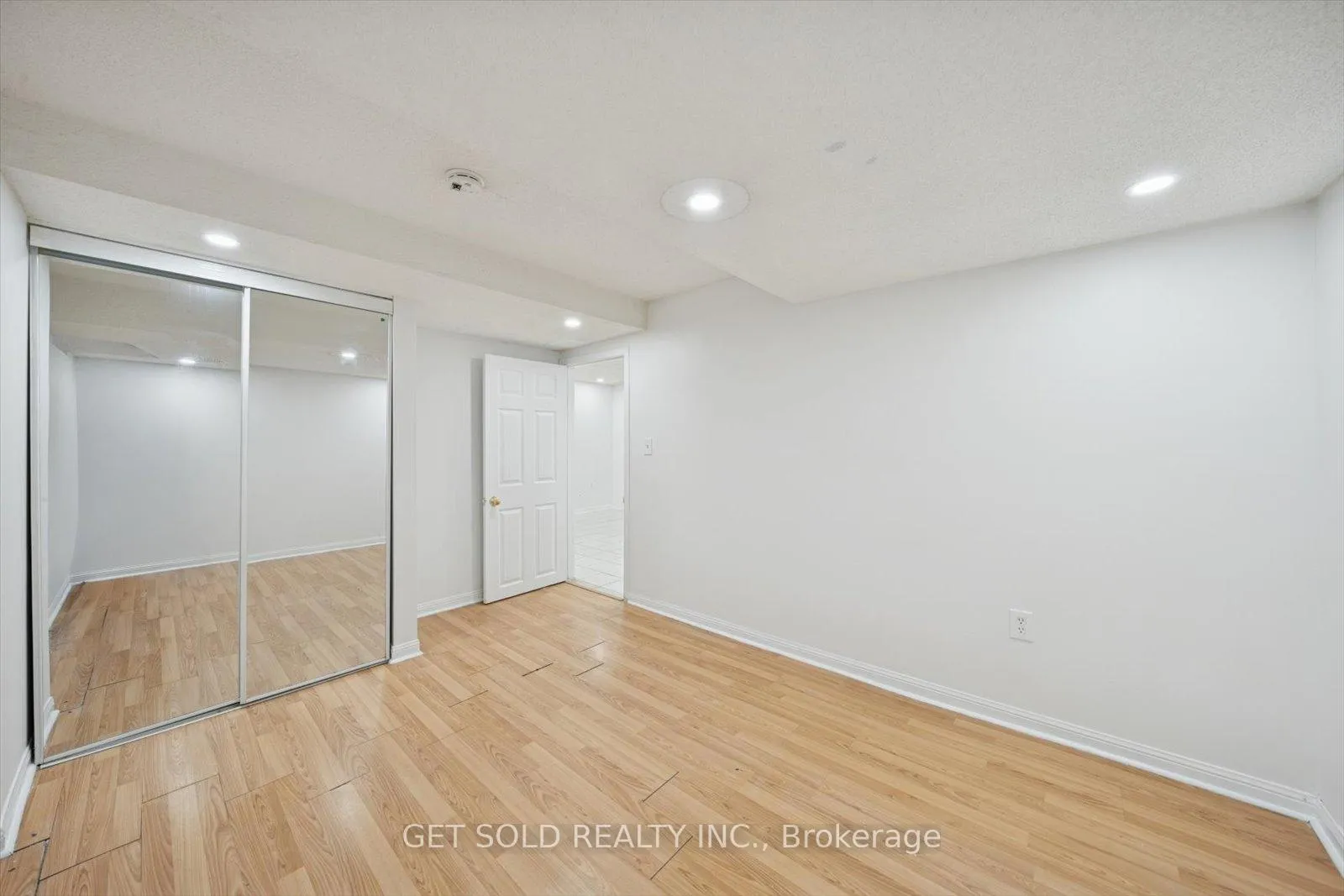 Photo 44 of 36 Field Thistle Drive, Brampton, Sandringham-Wellington — HOMEH