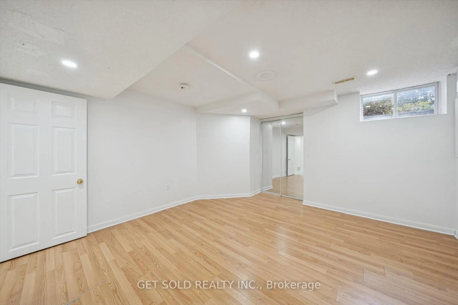 Photo 48 of 36 Field Thistle Drive, Brampton, Sandringham-Wellington — HOMEH