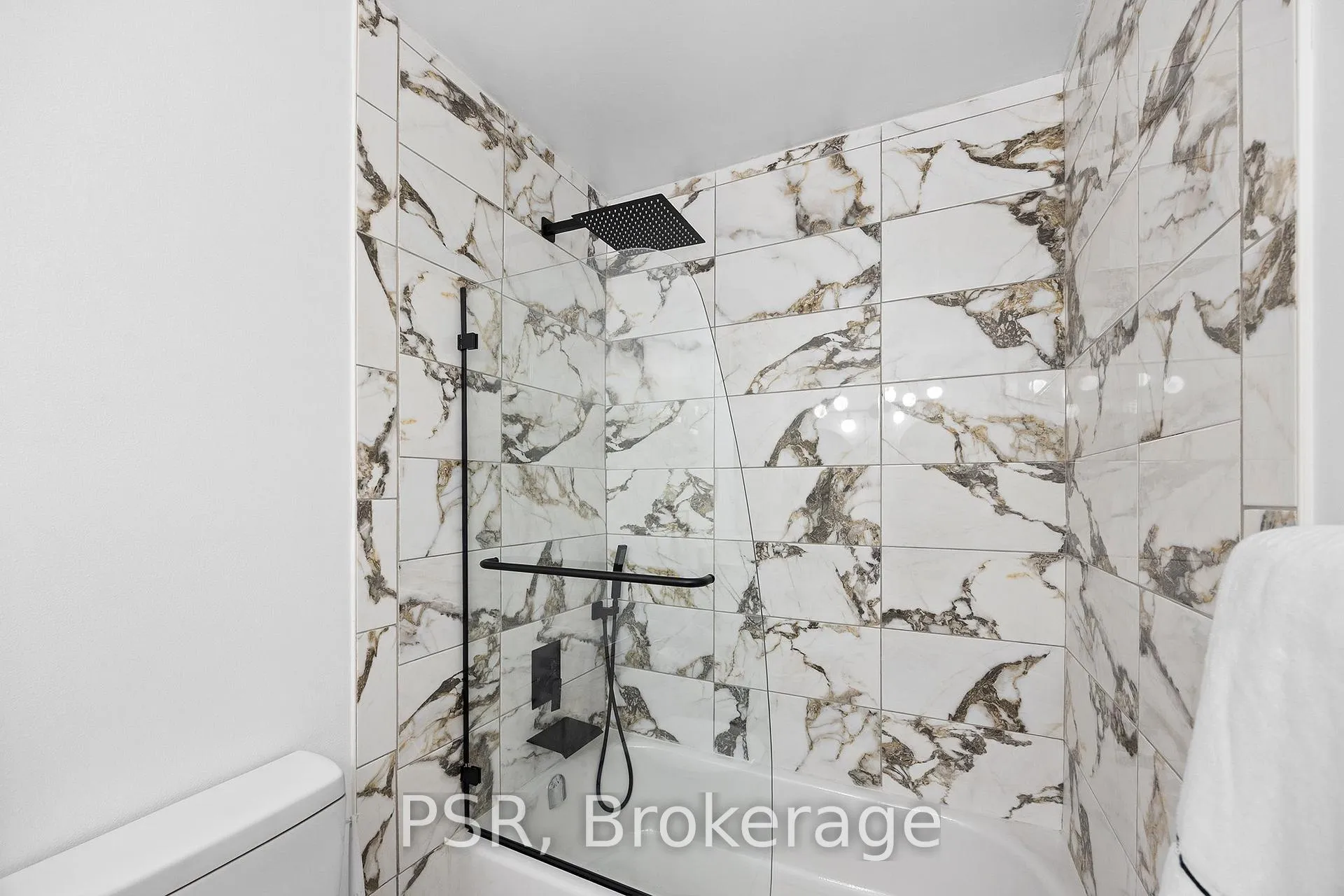 Photo 13 of 120 Pierella Drive, Lakeshore — HOMEH
