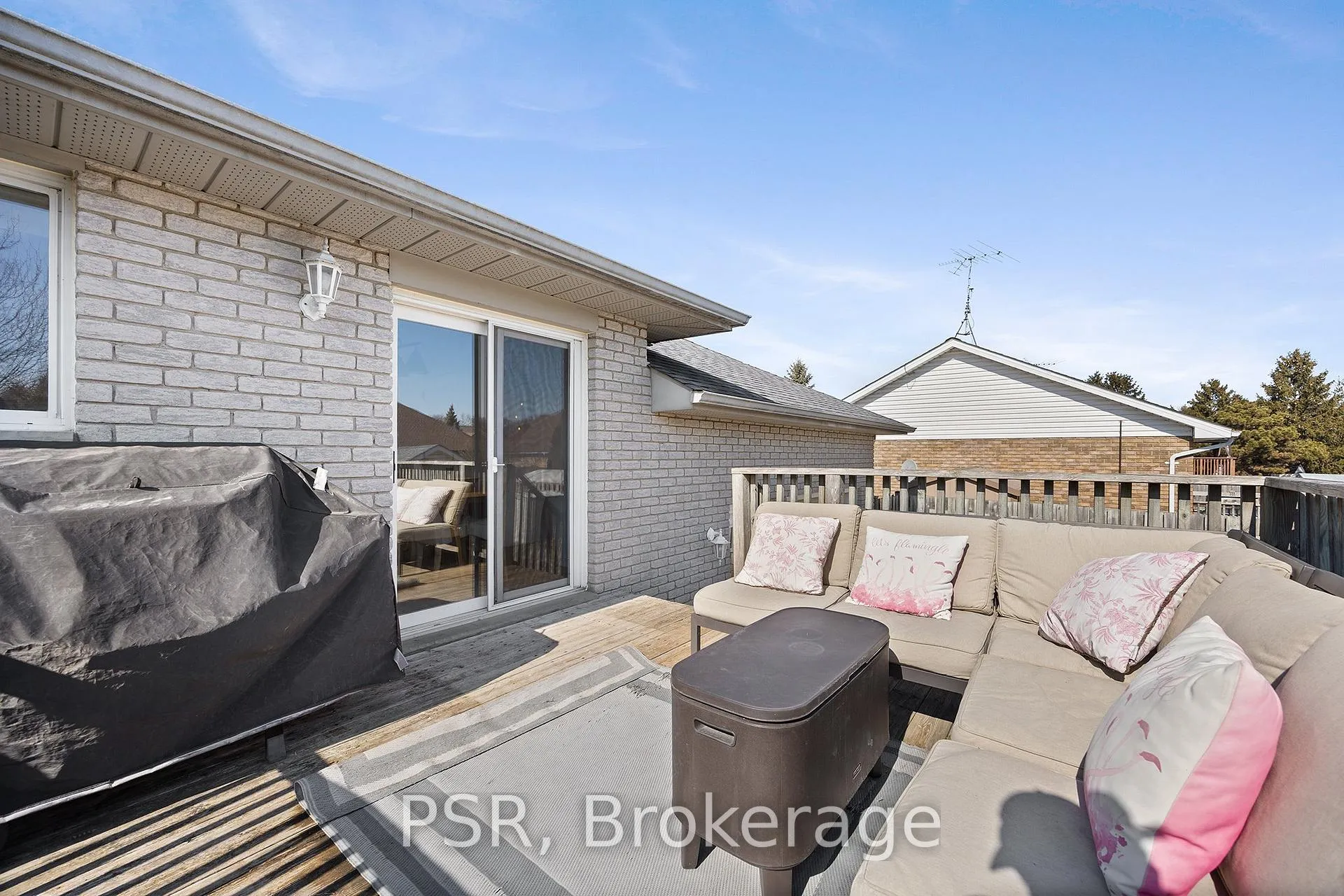 Photo 25 of 120 Pierella Drive, Lakeshore — HOMEH