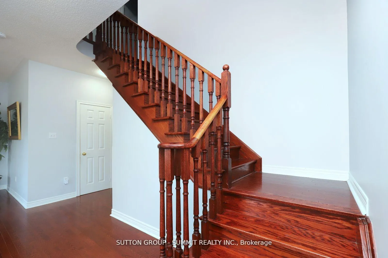 Photo 8 of Unit Upper, 1087 Abbott Street, Milton, Dempsey — HOMEH