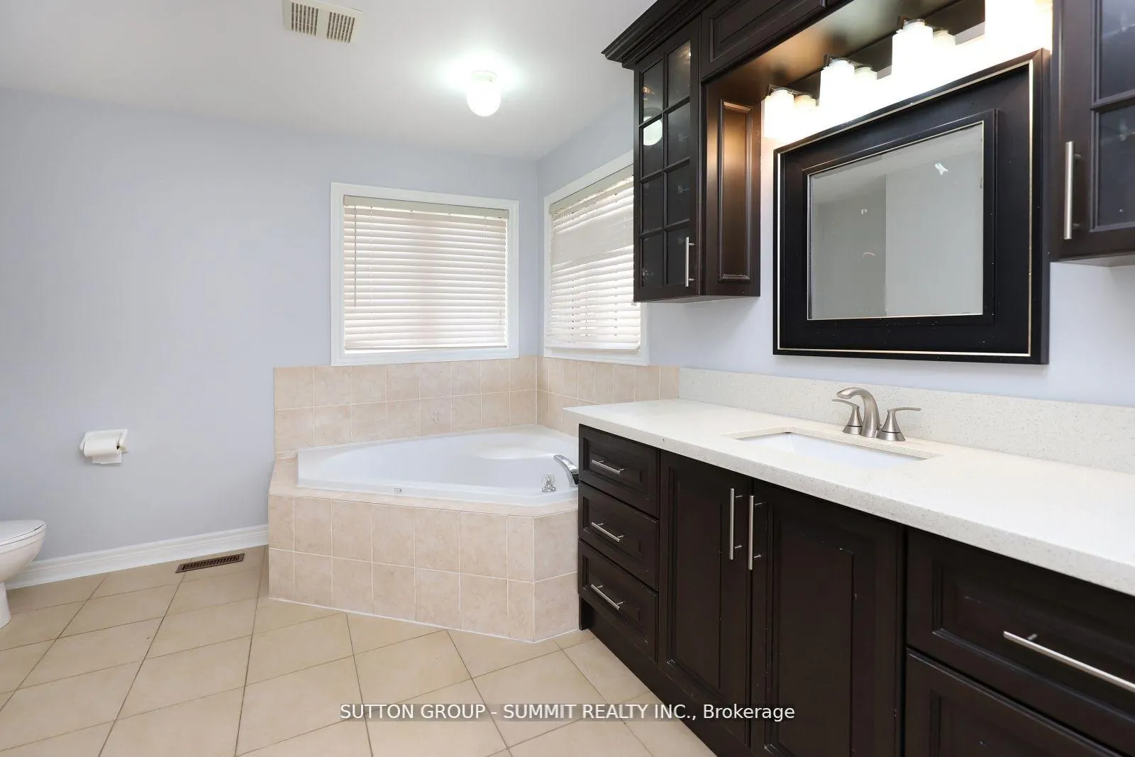 Photo 23 of Unit Upper, 1087 Abbott Street, Milton, Dempsey — HOMEH