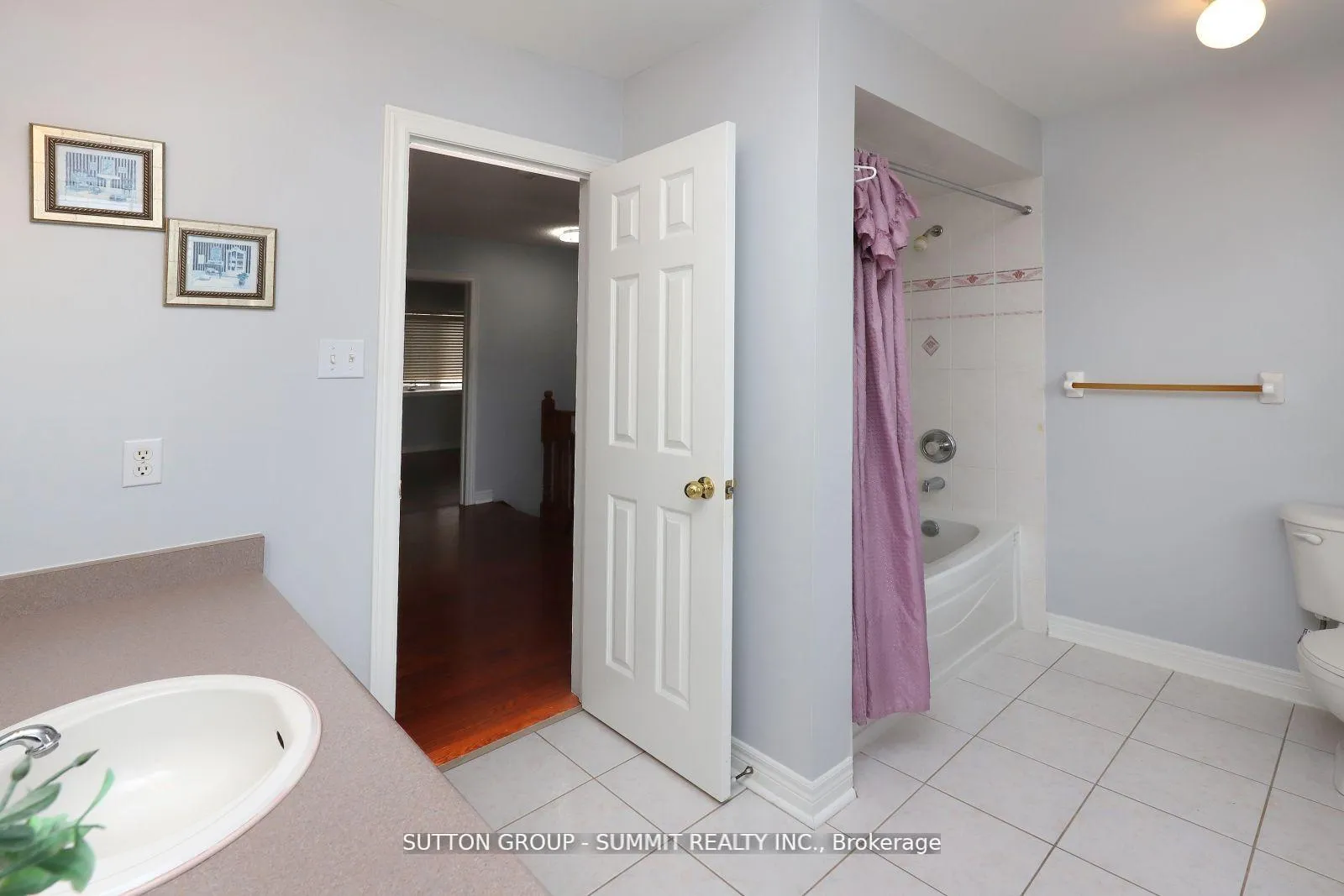 Photo 29 of Unit Upper, 1087 Abbott Street, Milton, Dempsey — HOMEH