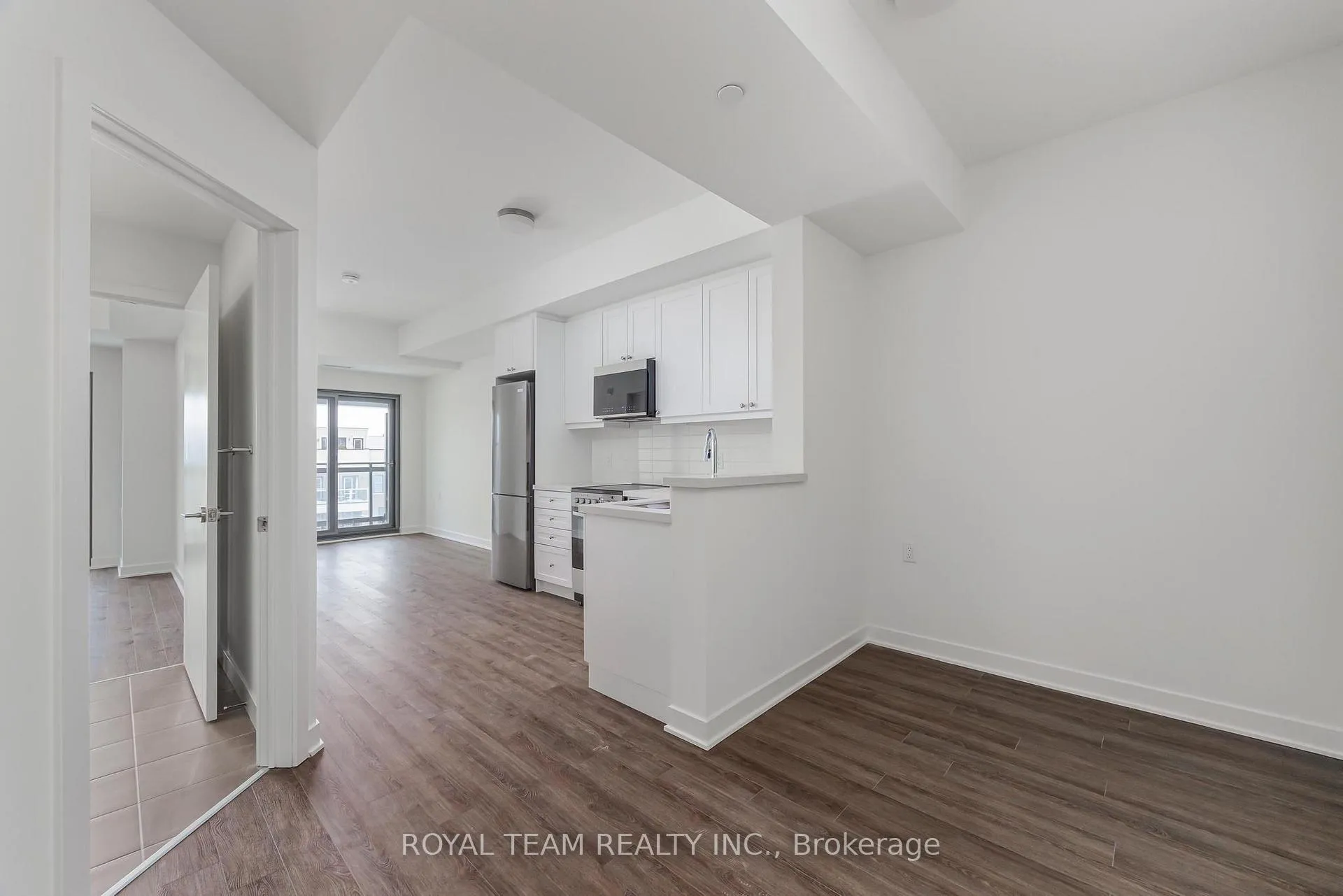 Photo 5 of Unit 418, 51 Clarington Boulevard, Clarington, Bowmanville — HOMEH