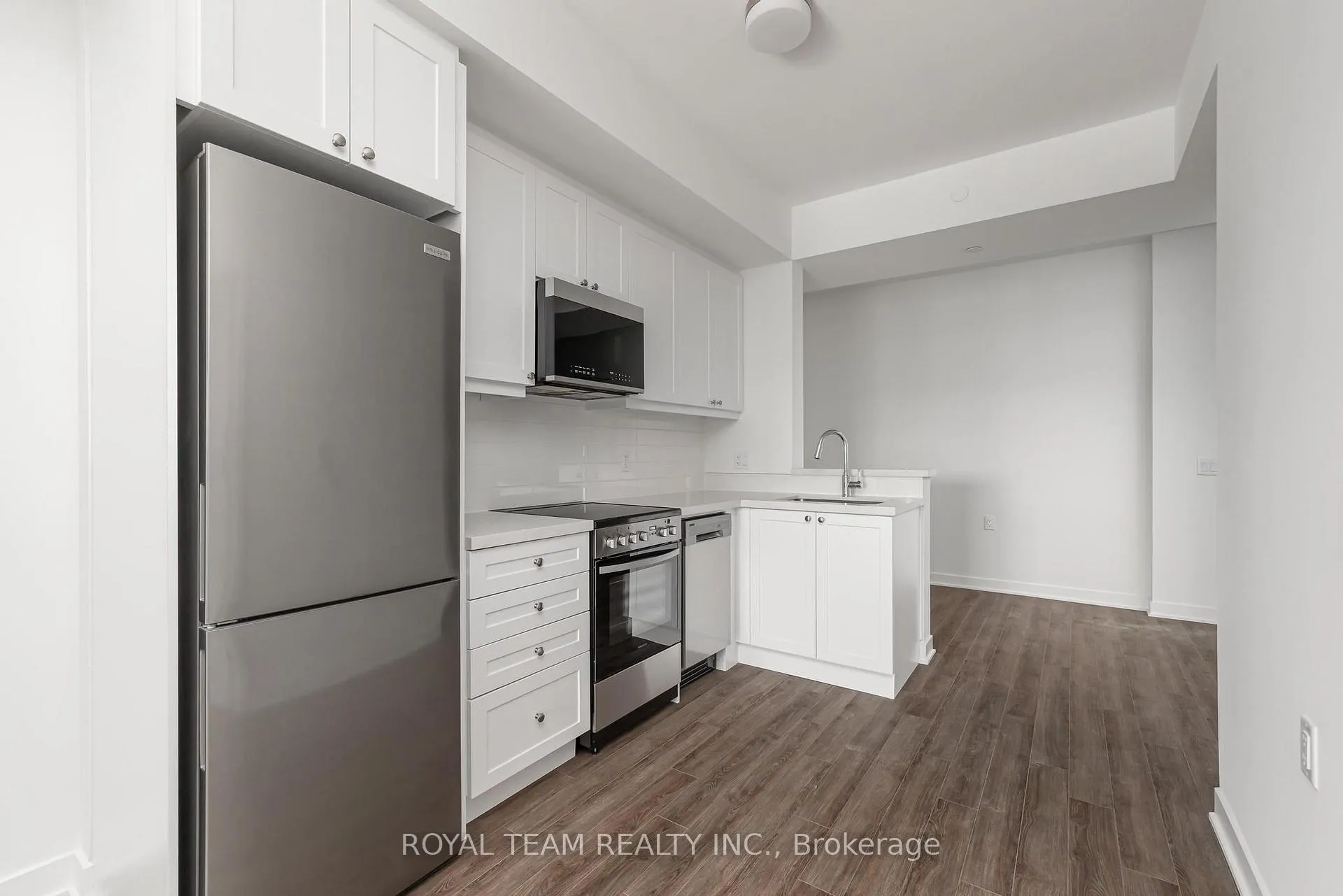 Photo 6 of Unit 418, 51 Clarington Boulevard, Clarington, Bowmanville — HOMEH