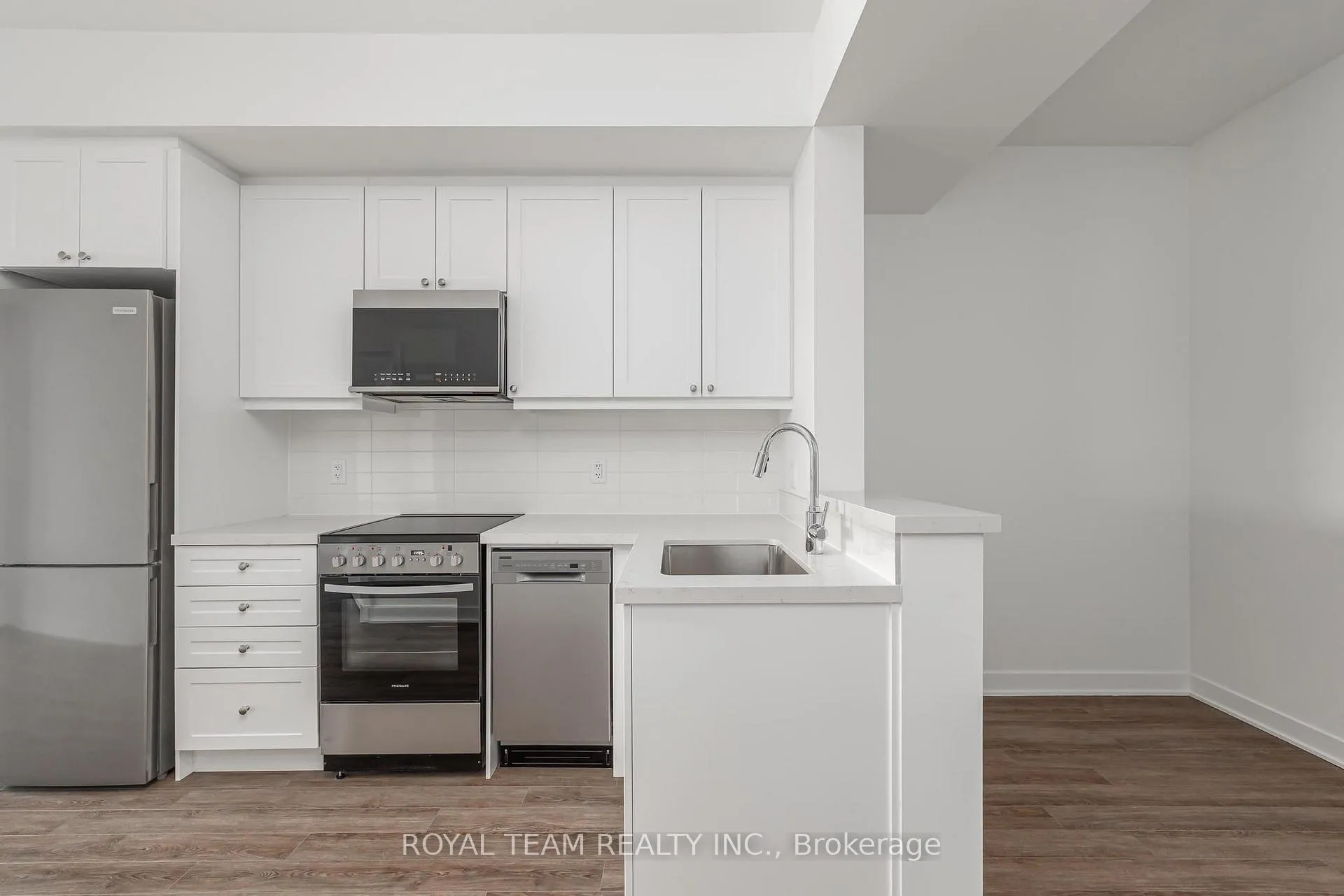 Photo 8 of Unit 418, 51 Clarington Boulevard, Clarington, Bowmanville — HOMEH