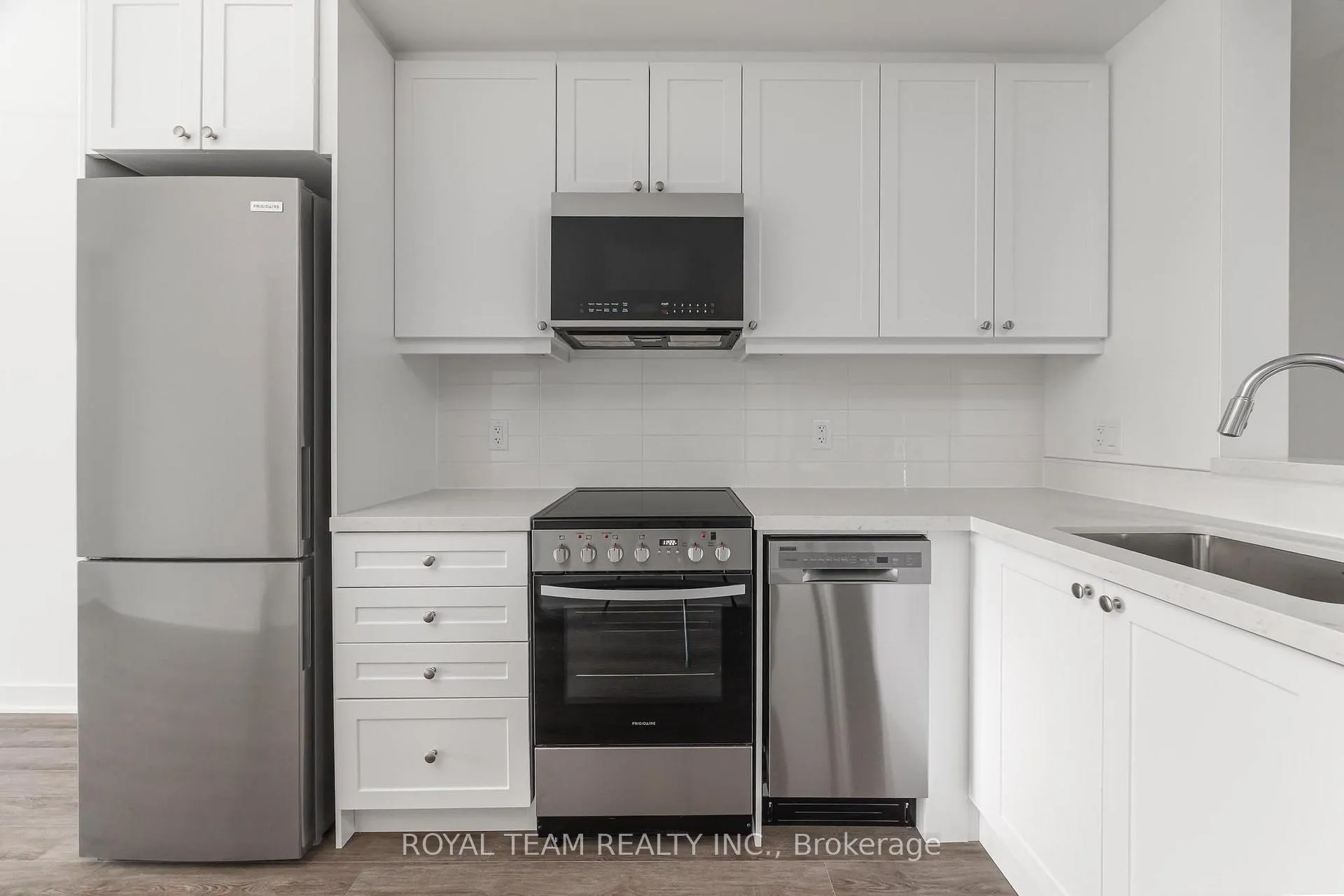 Photo 9 of Unit 418, 51 Clarington Boulevard, Clarington, Bowmanville — HOMEH