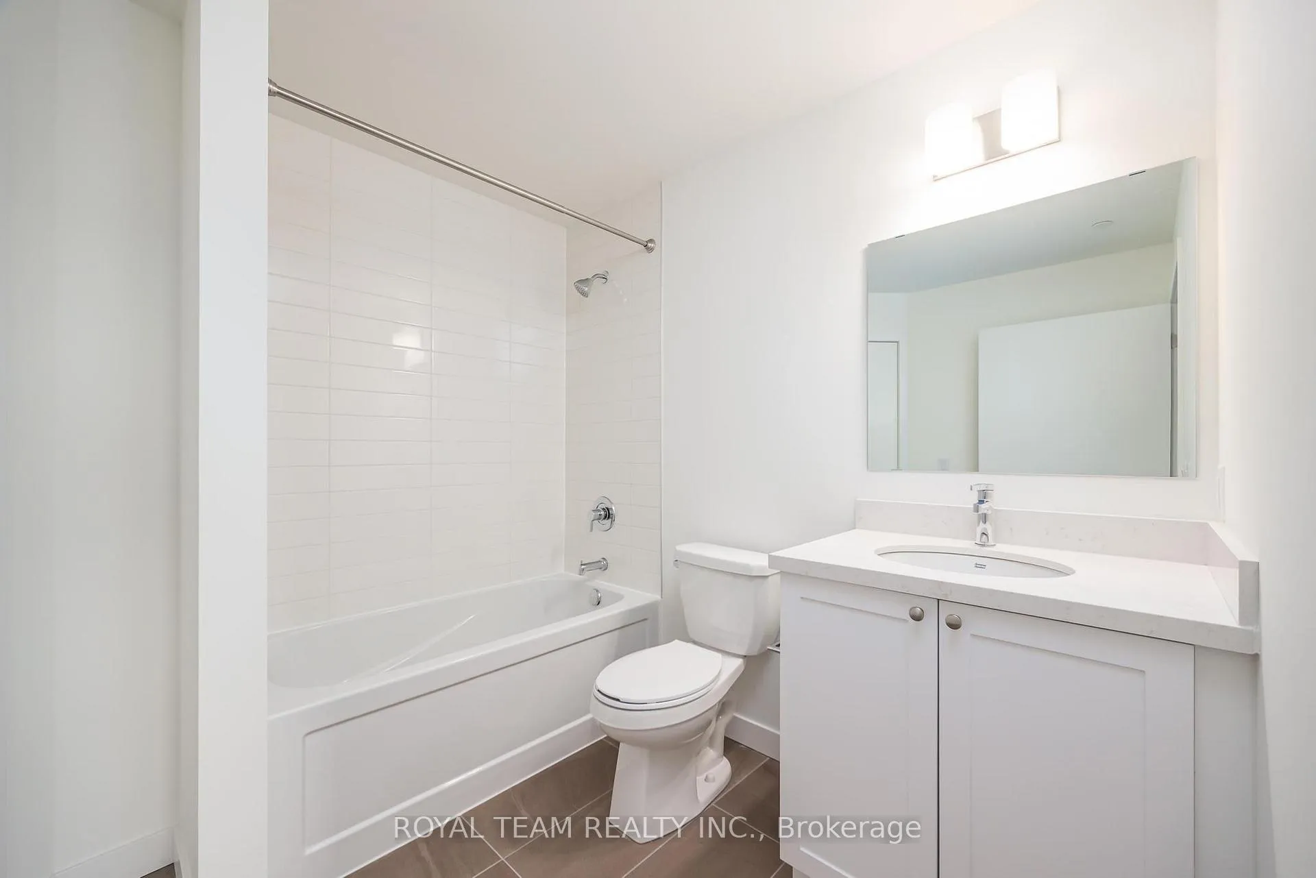 Photo 12 of Unit 418, 51 Clarington Boulevard, Clarington, Bowmanville — HOMEH