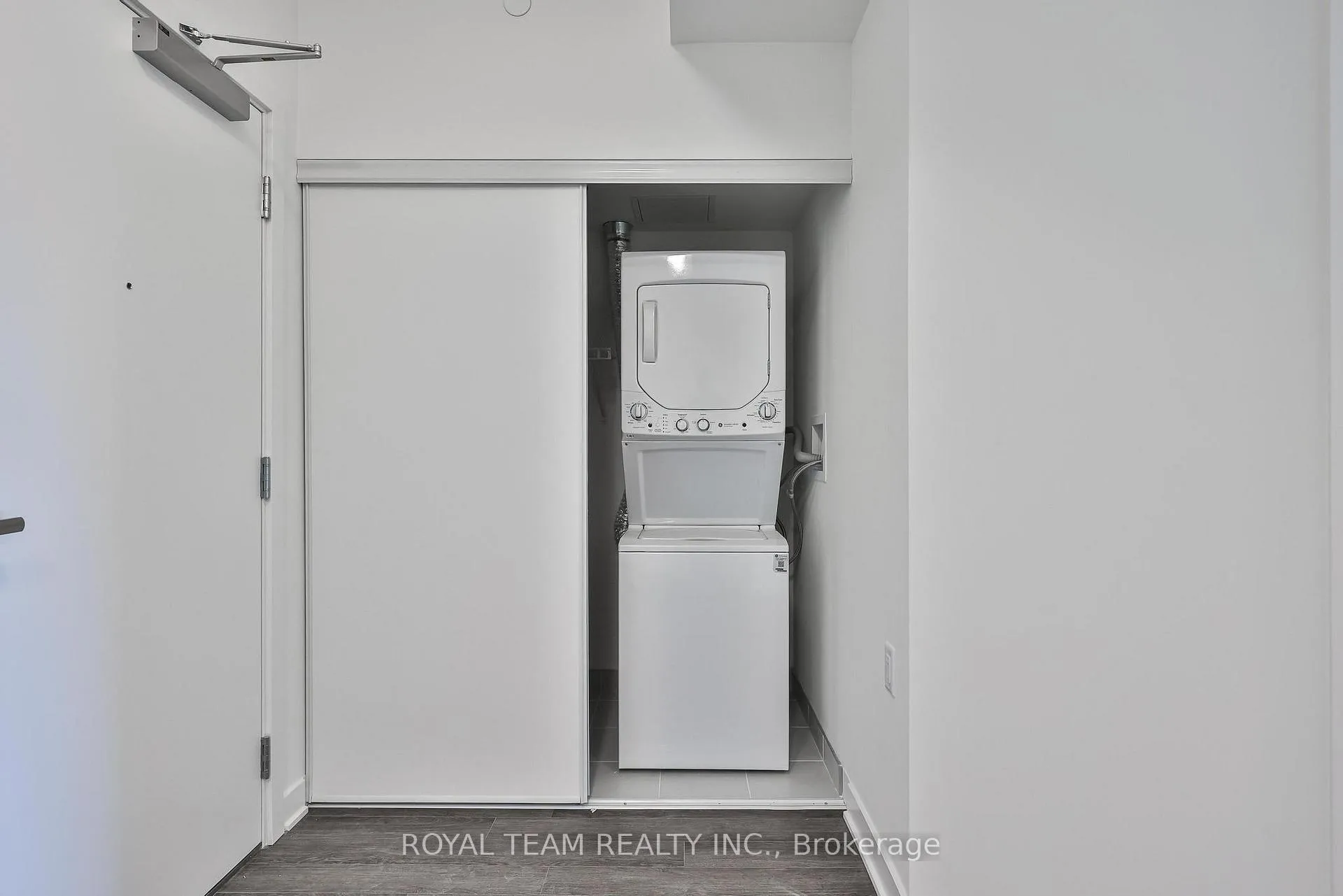 Photo 13 of Unit 418, 51 Clarington Boulevard, Clarington, Bowmanville — HOMEH