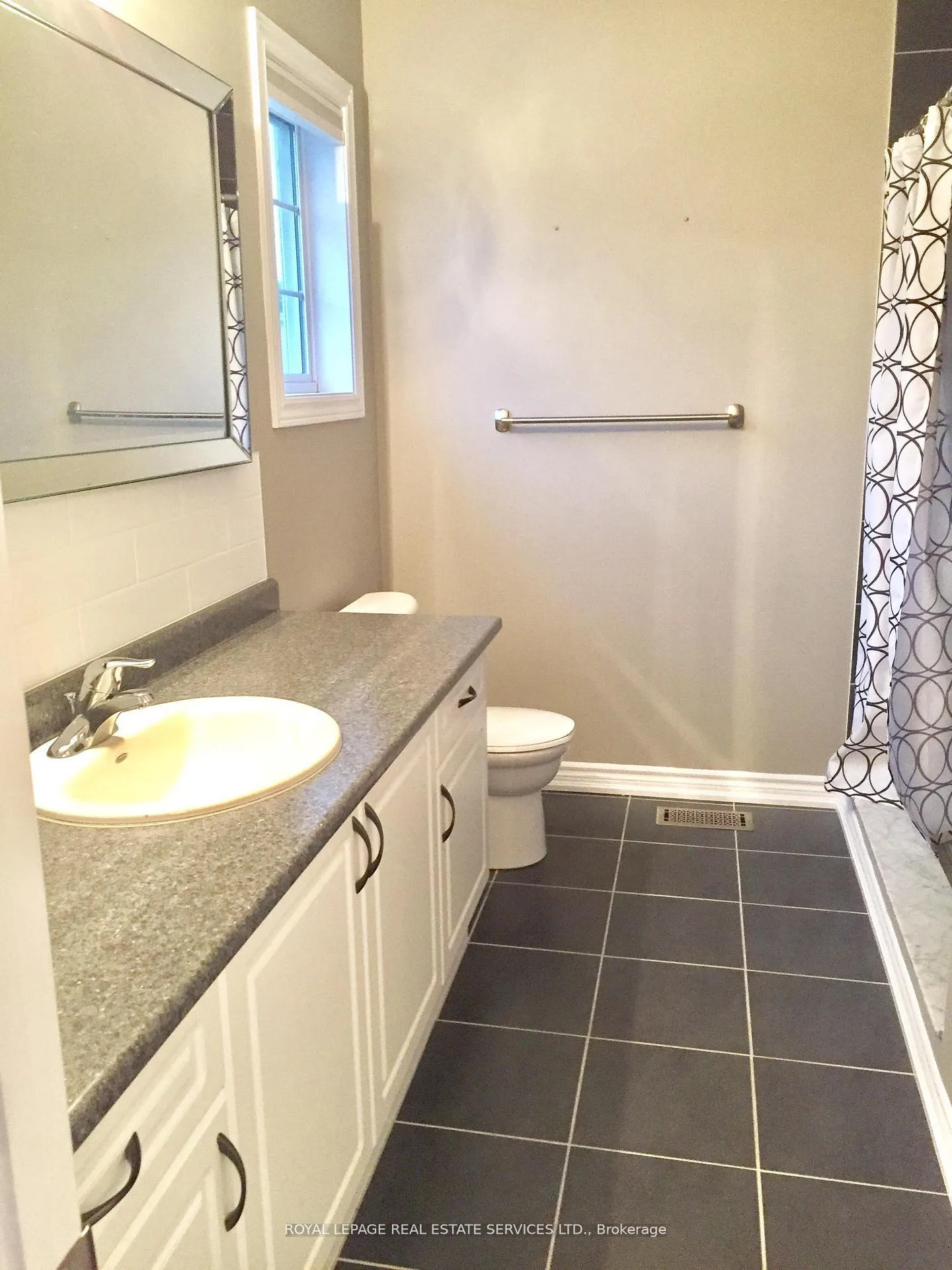 Photo 2 of 576 Murray Meadows Place, Milton, Clarke — HOMEH