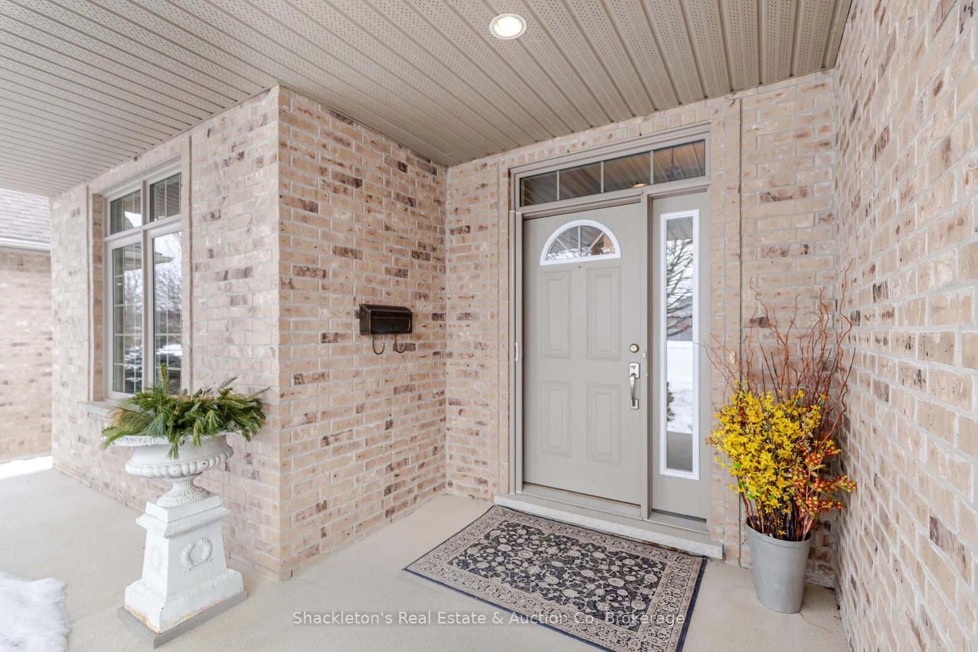 Photo 2 of 27 North Pointe Drive, Stratford — HOMEH