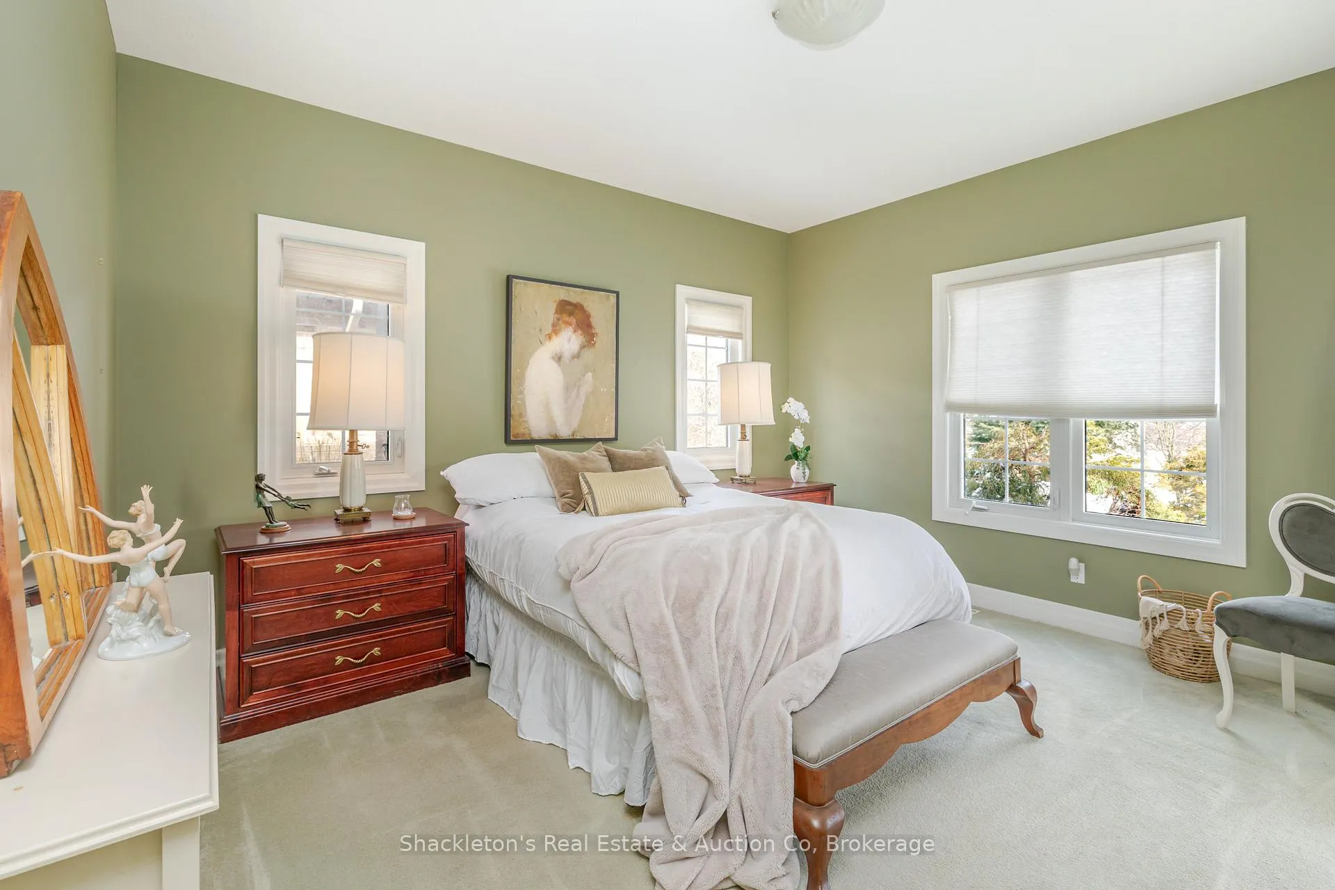 Photo 21 of 27 North Pointe Drive, Stratford — HOMEH