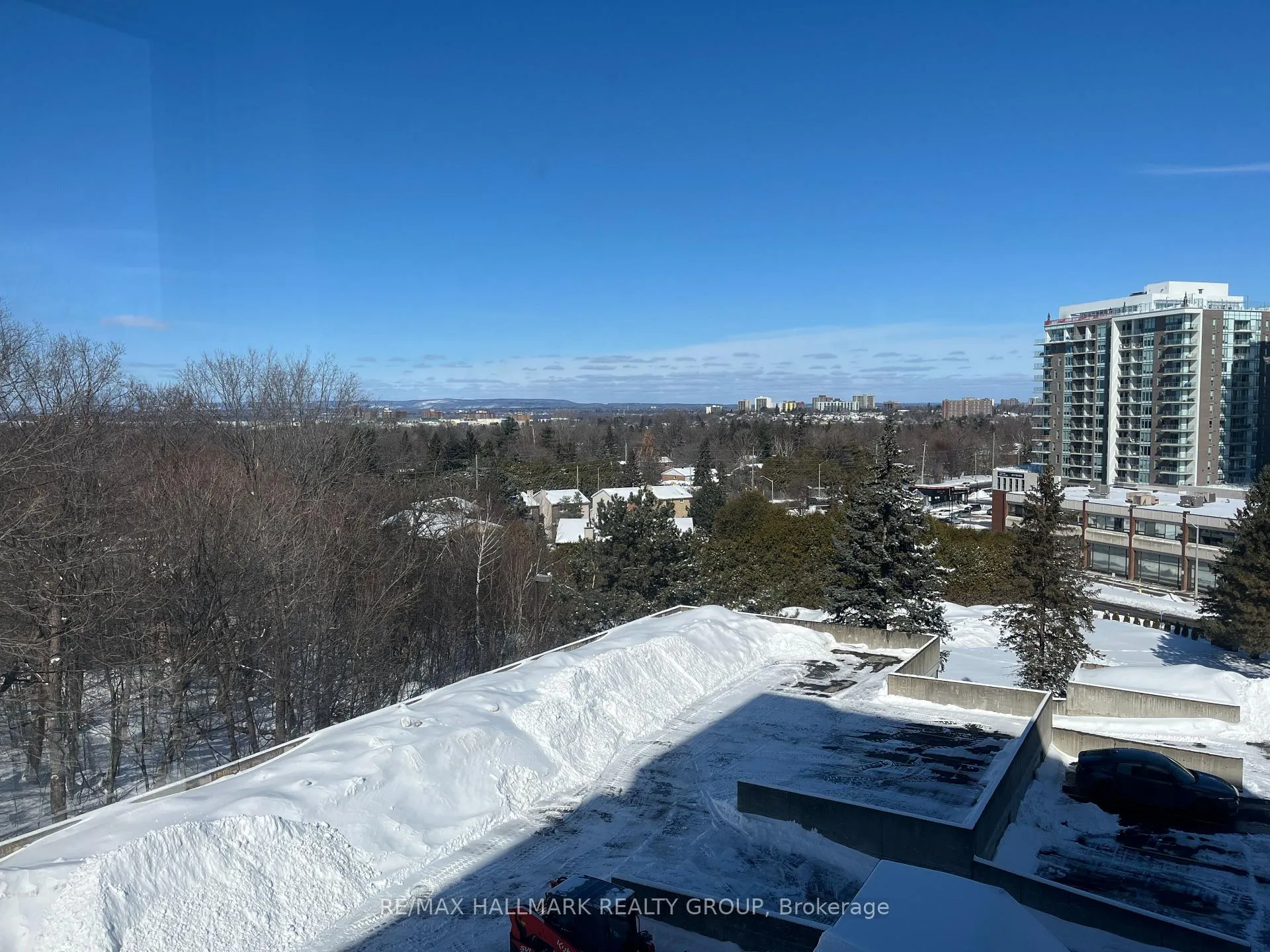 Photo 6 of Unit 708, 80 Sandcastle Drive, Ottawa, Leslie Park — HOMEH
