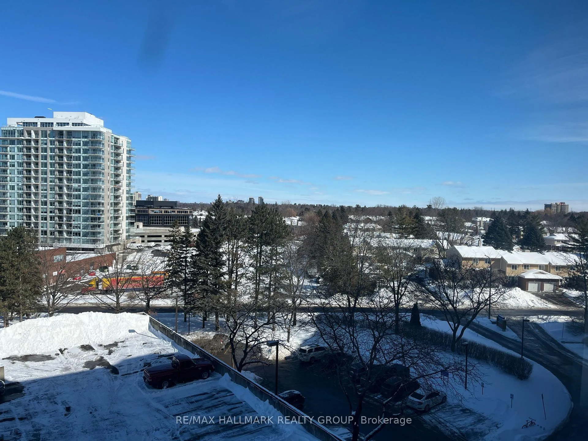 Photo 7 of Unit 708, 80 Sandcastle Drive, Ottawa, Leslie Park — HOMEH