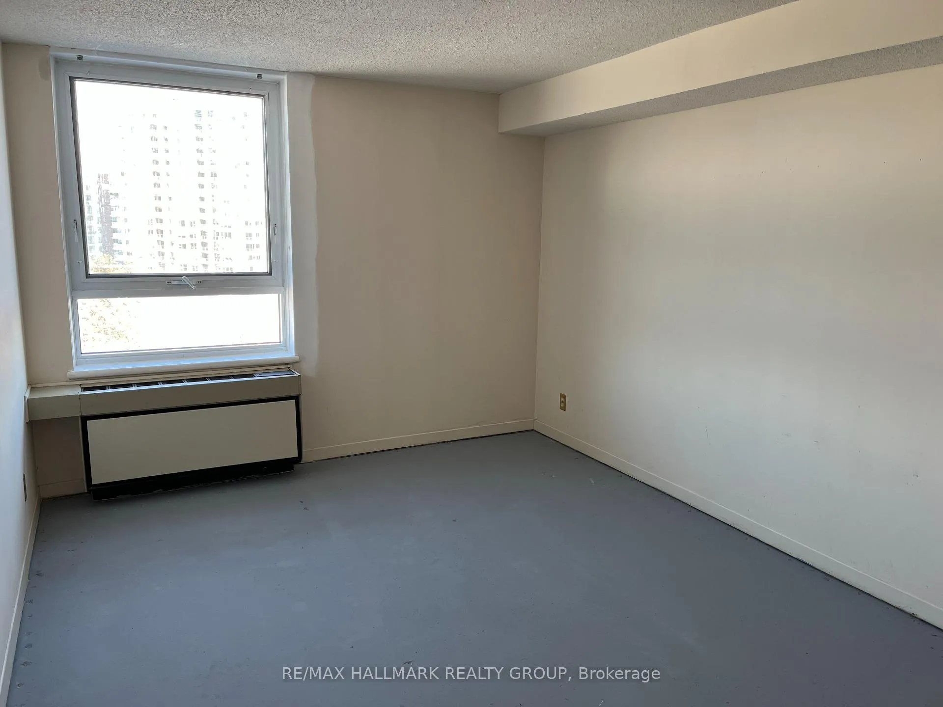 Photo 11 of Unit 708, 80 Sandcastle Drive, Ottawa, Leslie Park — HOMEH
