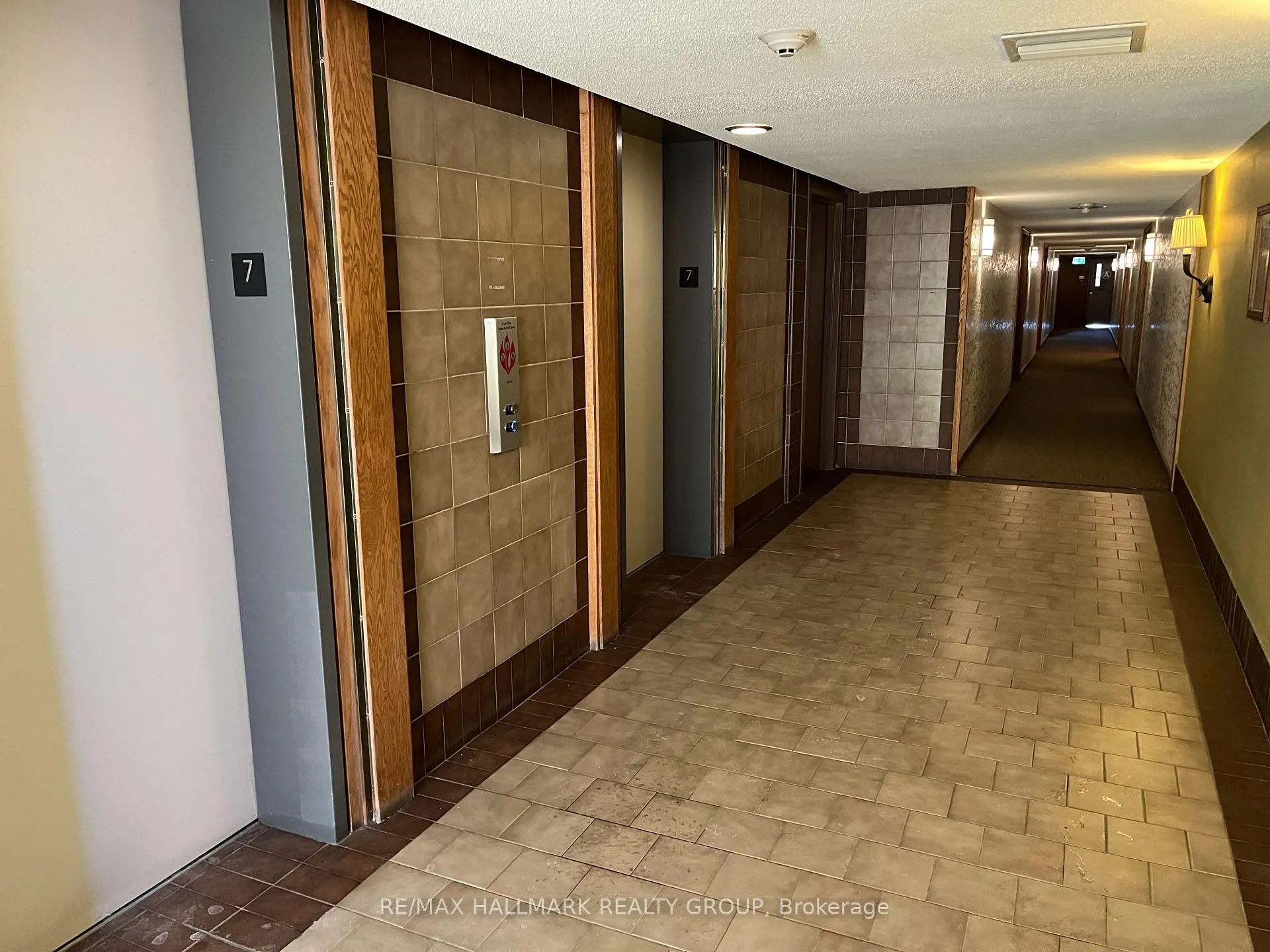Photo 19 of Unit 708, 80 Sandcastle Drive, Ottawa, Leslie Park — HOMEH