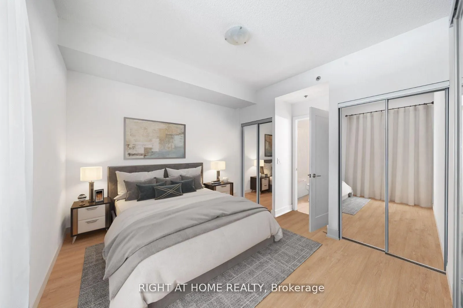Photo 7 of Unit 1611, 318 Richmond Street W, Toronto, Waterfront Communities — HOMEH