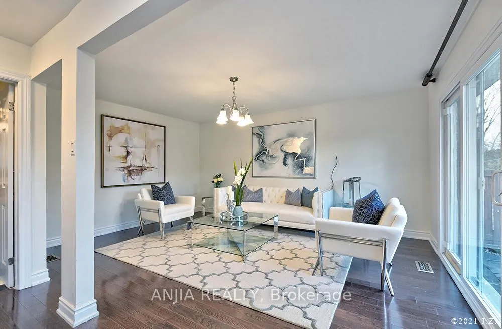 Photo 7 of 24 Ferrah Street, Markham, Unionville — HOMEH