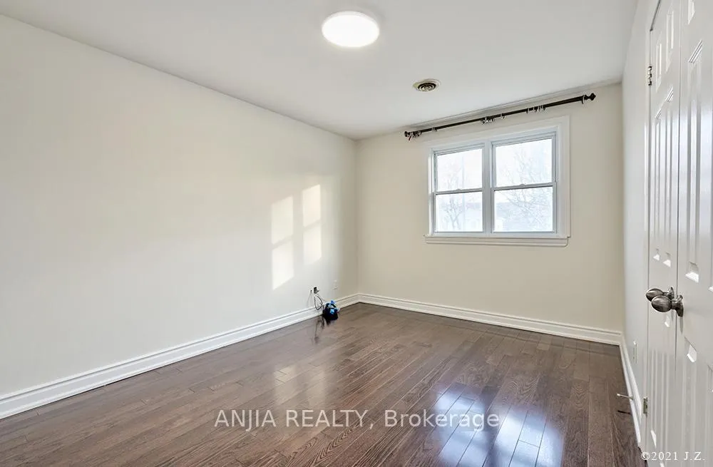 Photo 16 of 24 Ferrah Street, Markham, Unionville — HOMEH
