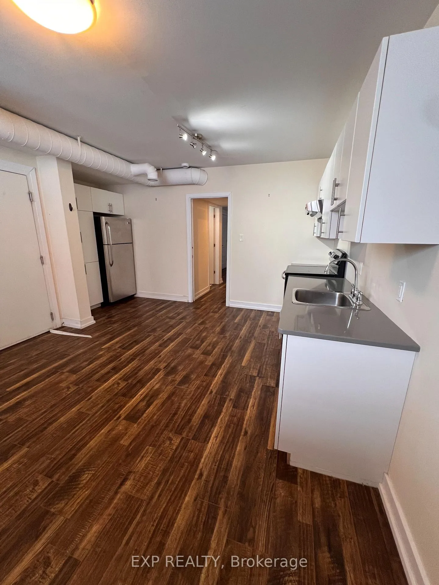 Photo 4 of 144 barrette Street, Ottawa, Vanier — HOMEH