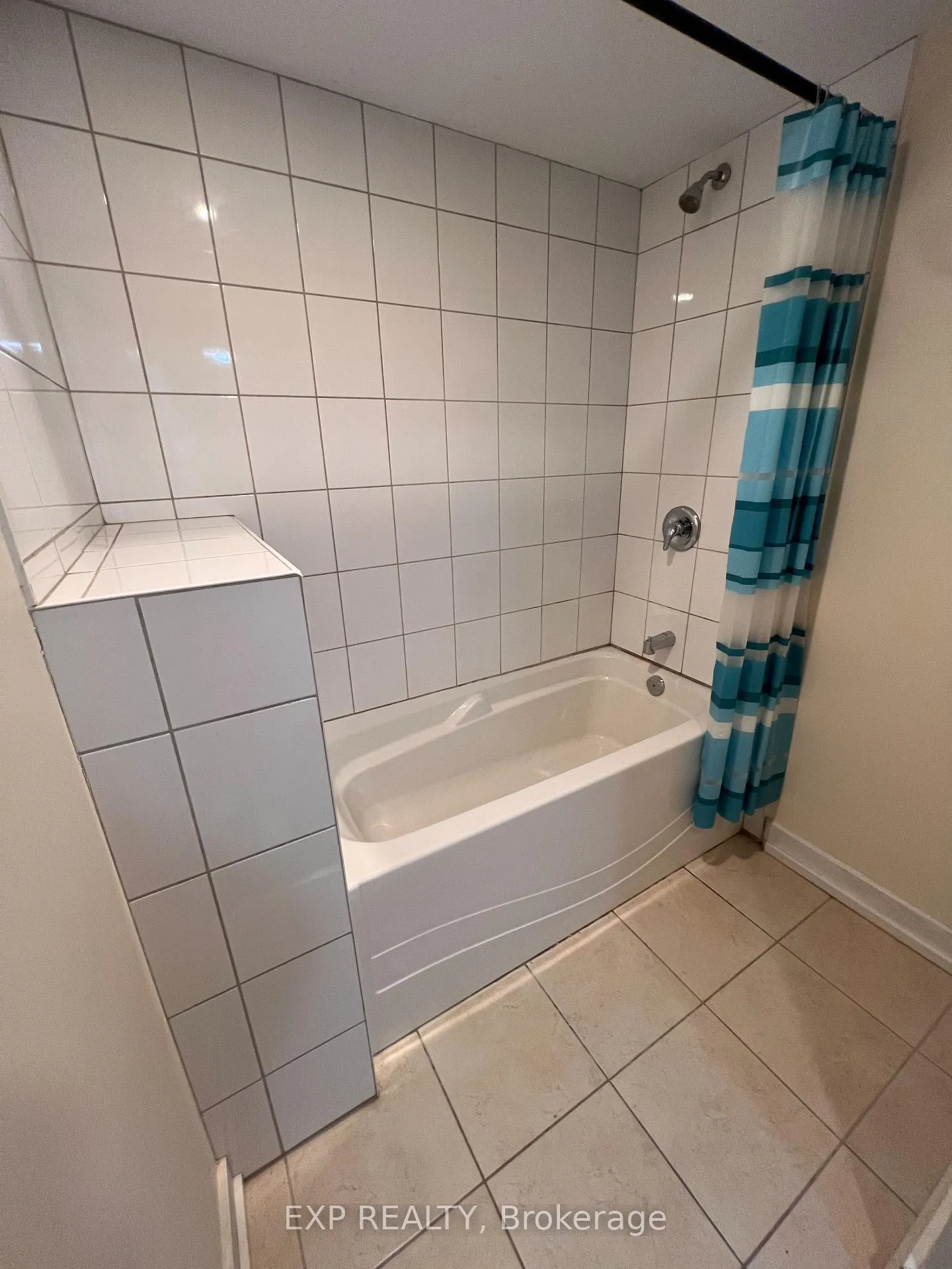 Photo 9 of 144 barrette Street, Ottawa, Vanier — HOMEH