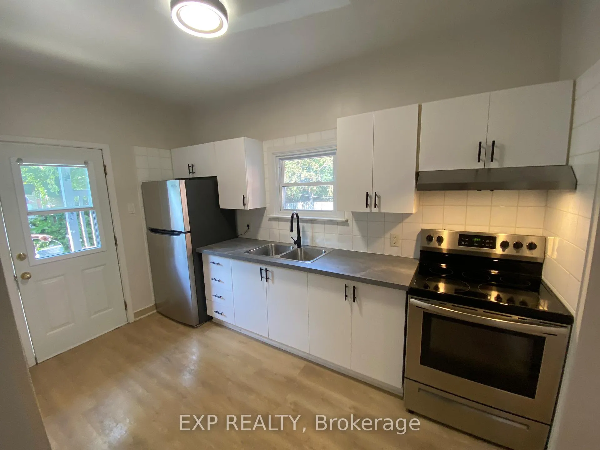 Photo 1 of 162 Ivy Crescent, Ottawa, Lindenlea — HOMEH