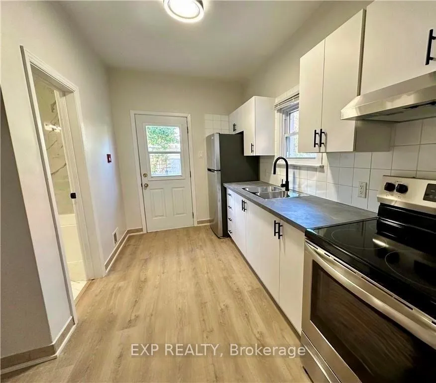 Photo 3 of 162 Ivy Crescent, Ottawa, Lindenlea — HOMEH